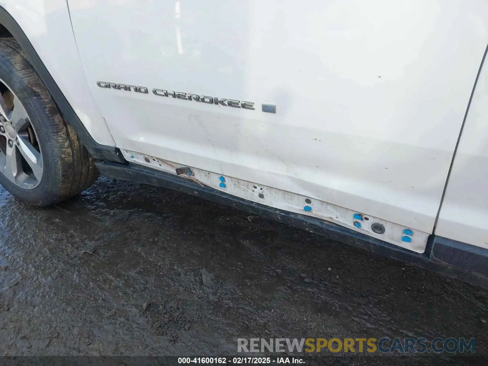 20 Photograph of a damaged car 1C4RJKBG4M8125519 JEEP GRAND CHEROKEE L 2021