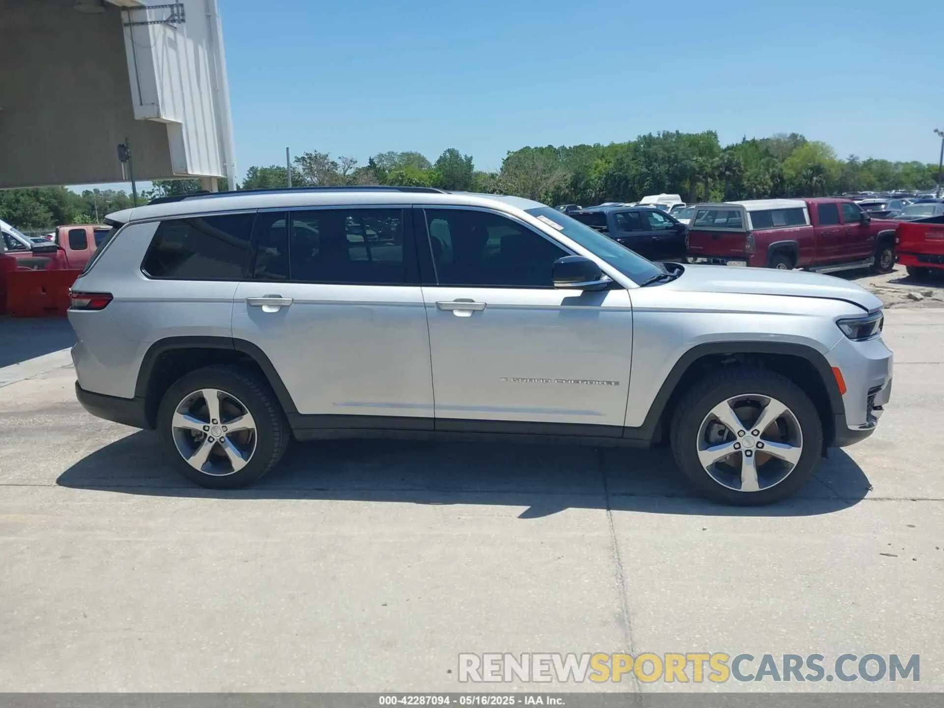 13 Фотография поврежденного автомобиля 1C4RJKBG5M8101312 JEEP GRAND CHEROKEE L 2021