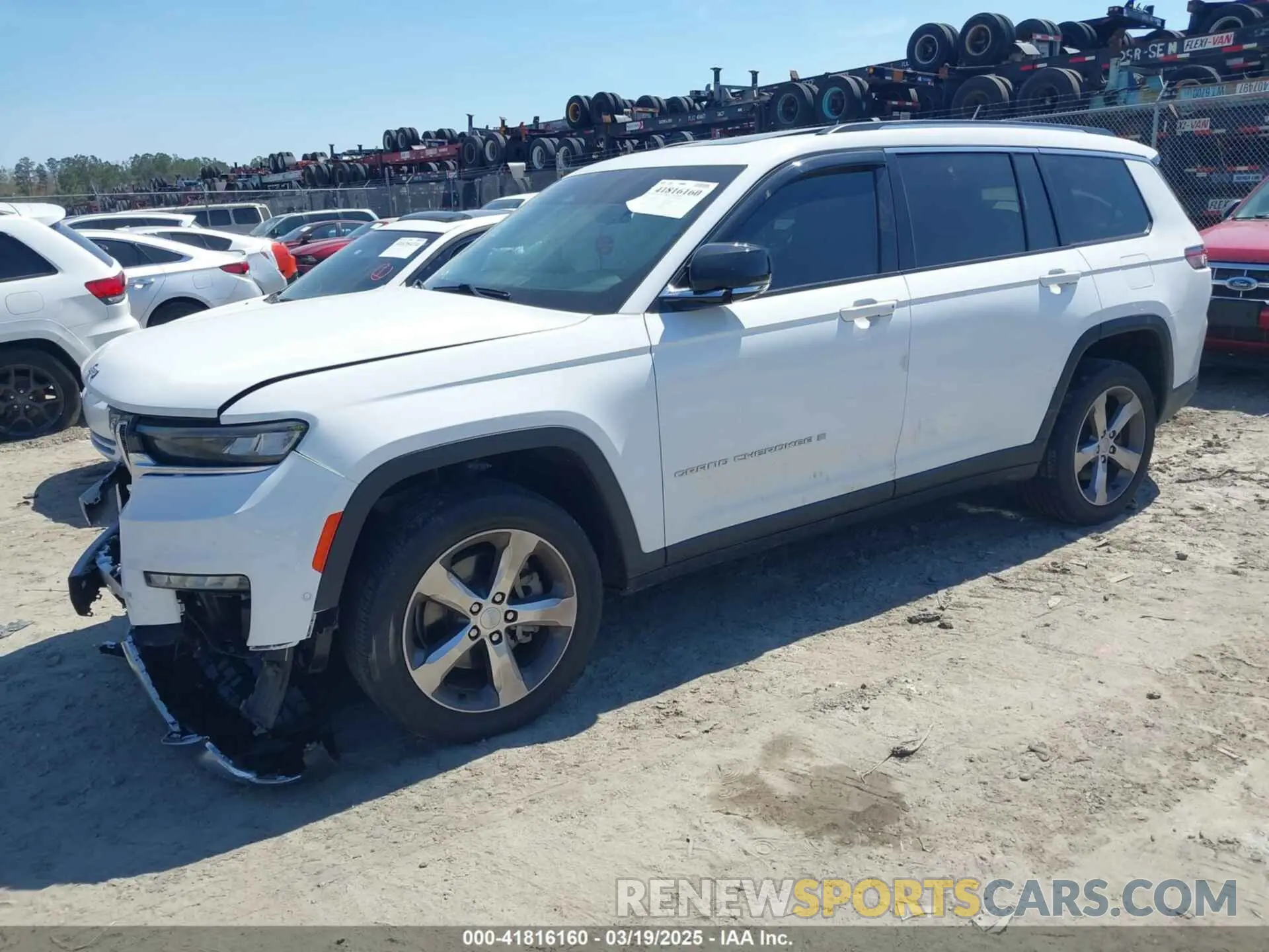 2 Photograph of a damaged car 1C4RJKBG7M8104194 JEEP GRAND CHEROKEE L 2021