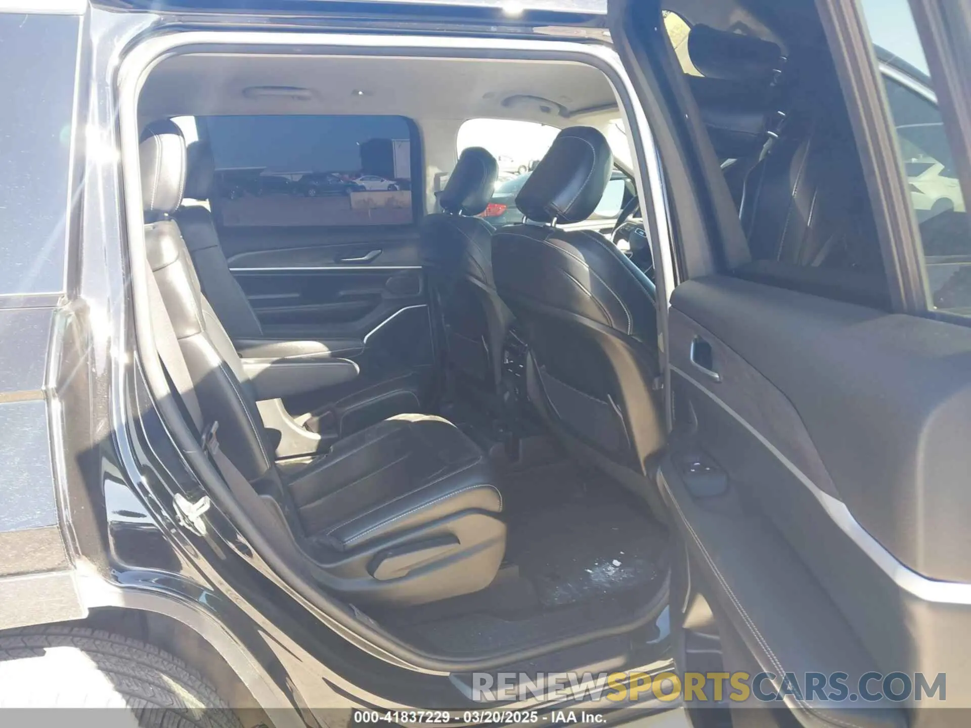 8 Фотография поврежденного автомобиля 1C4RJKBG7M8190882 JEEP GRAND CHEROKEE L 2021