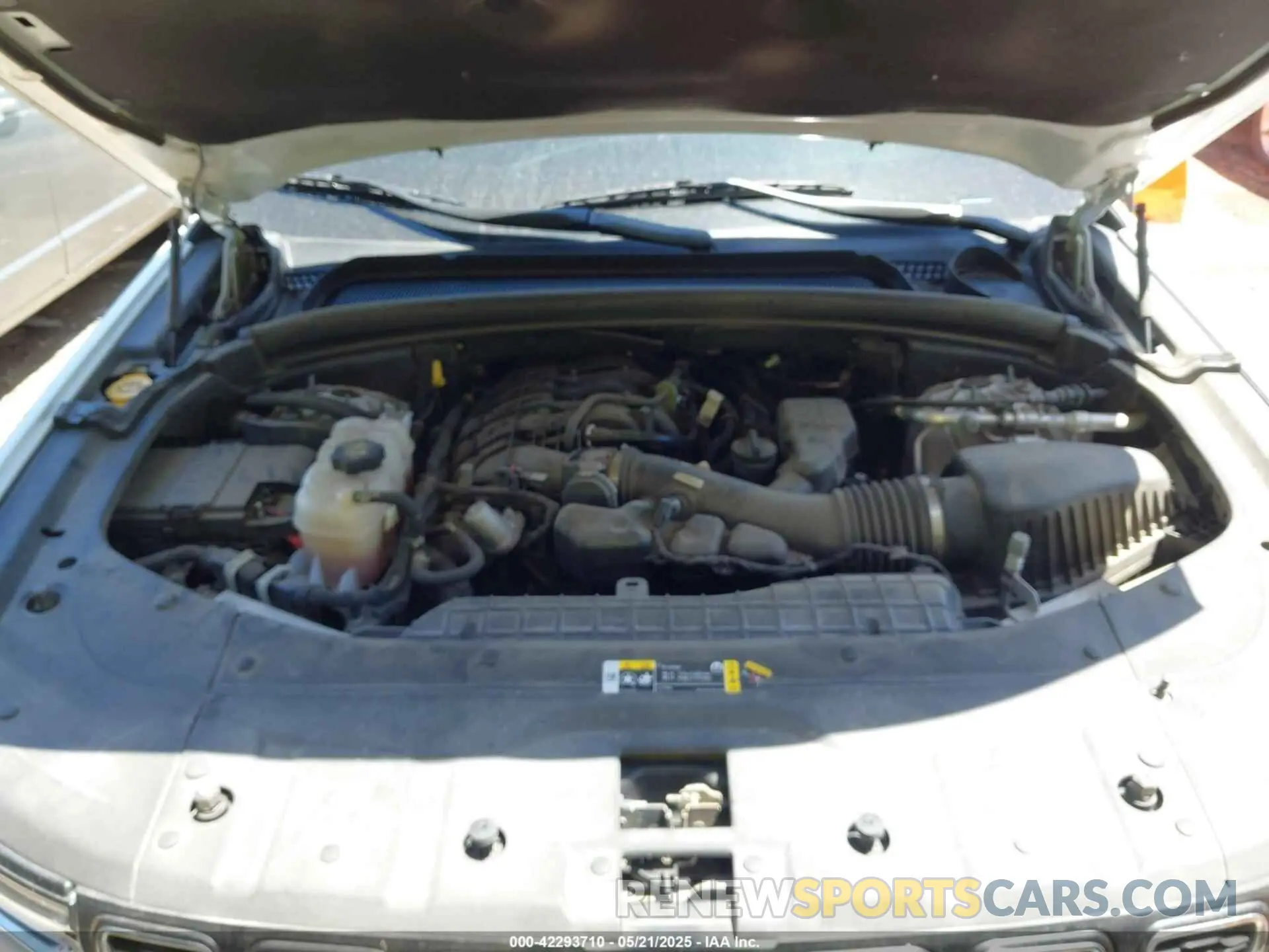 10 Photograph of a damaged car 1C4RJKBG7M8191045 JEEP GRAND CHEROKEE L 2021