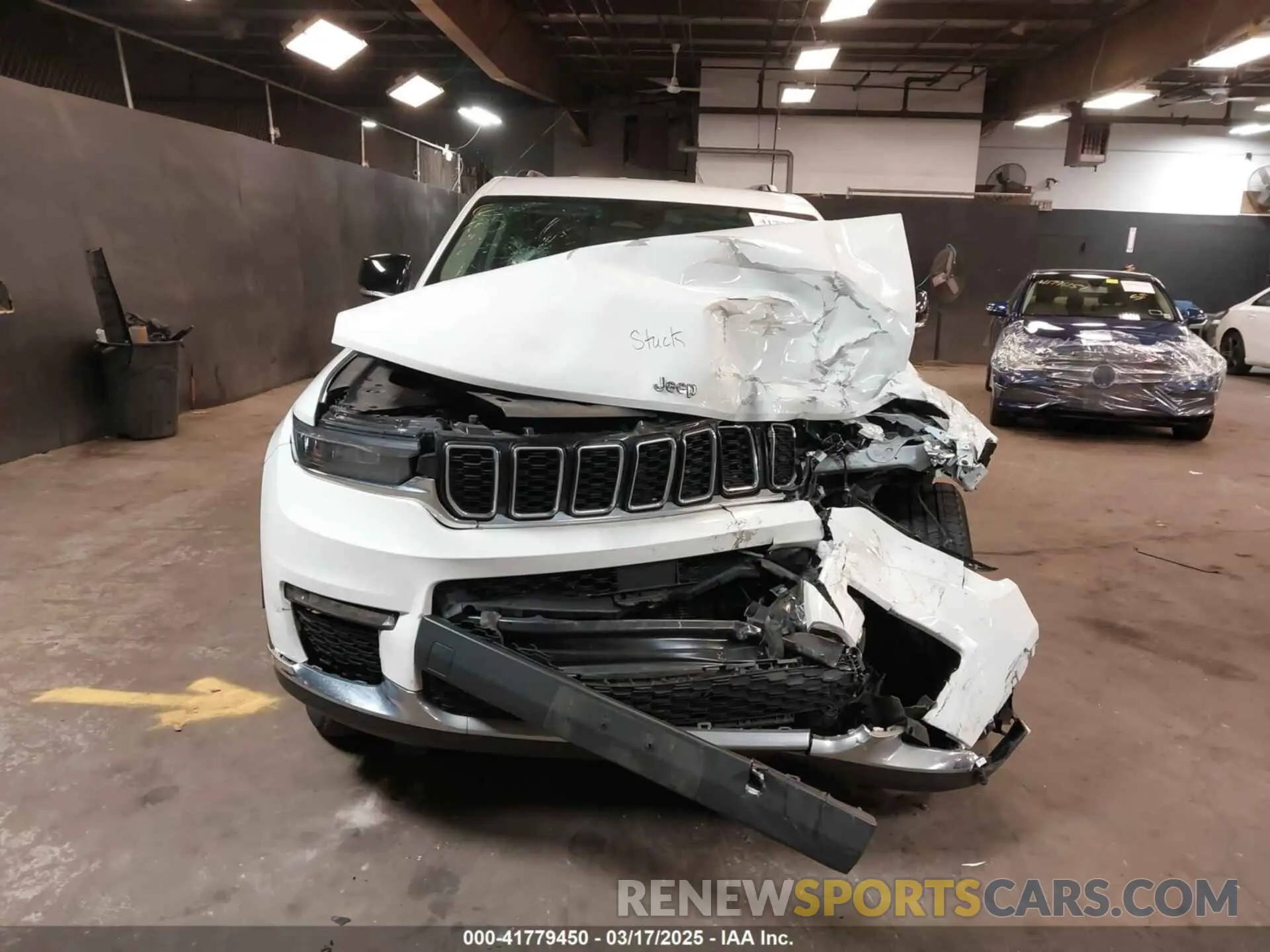 12 Photograph of a damaged car 1C4RJKBG8M8142906 JEEP GRAND CHEROKEE L 2021