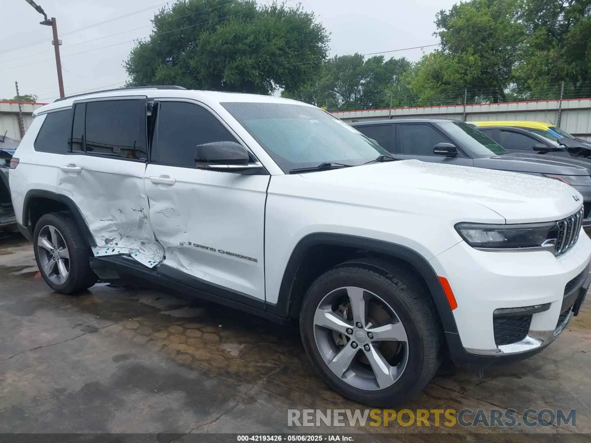 17 Фотография поврежденного автомобиля 1C4RJKBG9M8172027 JEEP GRAND CHEROKEE L 2021