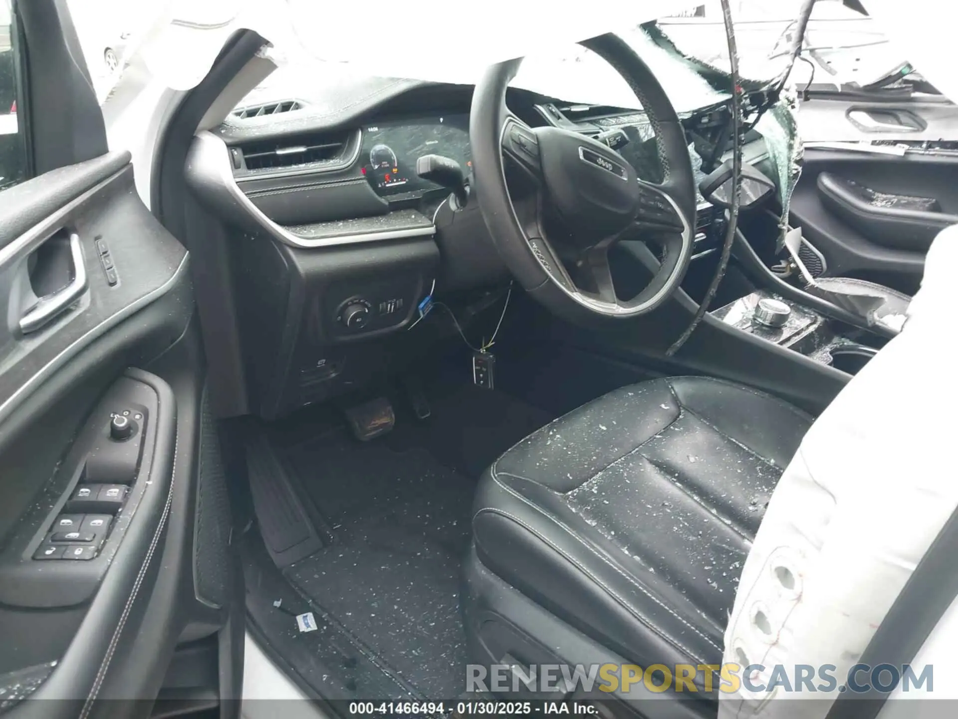 5 Photograph of a damaged car 1C4RJKBG9M8206323 JEEP GRAND CHEROKEE L 2021
