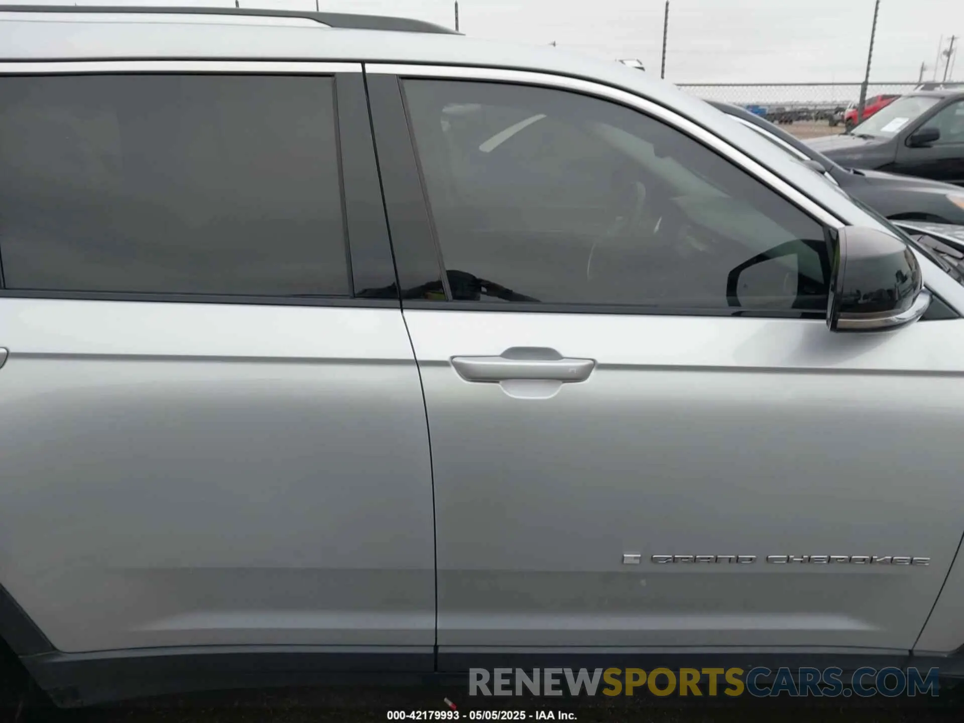 13 Фотография поврежденного автомобиля 1C4RJKBGXM8109793 JEEP GRAND CHEROKEE L 2021