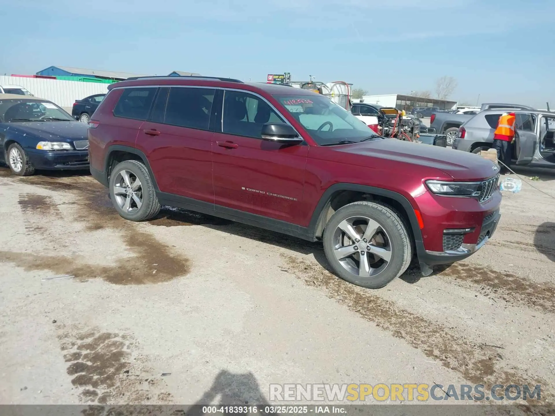 13 Photograph of a damaged car 1C4RJKBGXM8119742 JEEP GRAND CHEROKEE L 2021