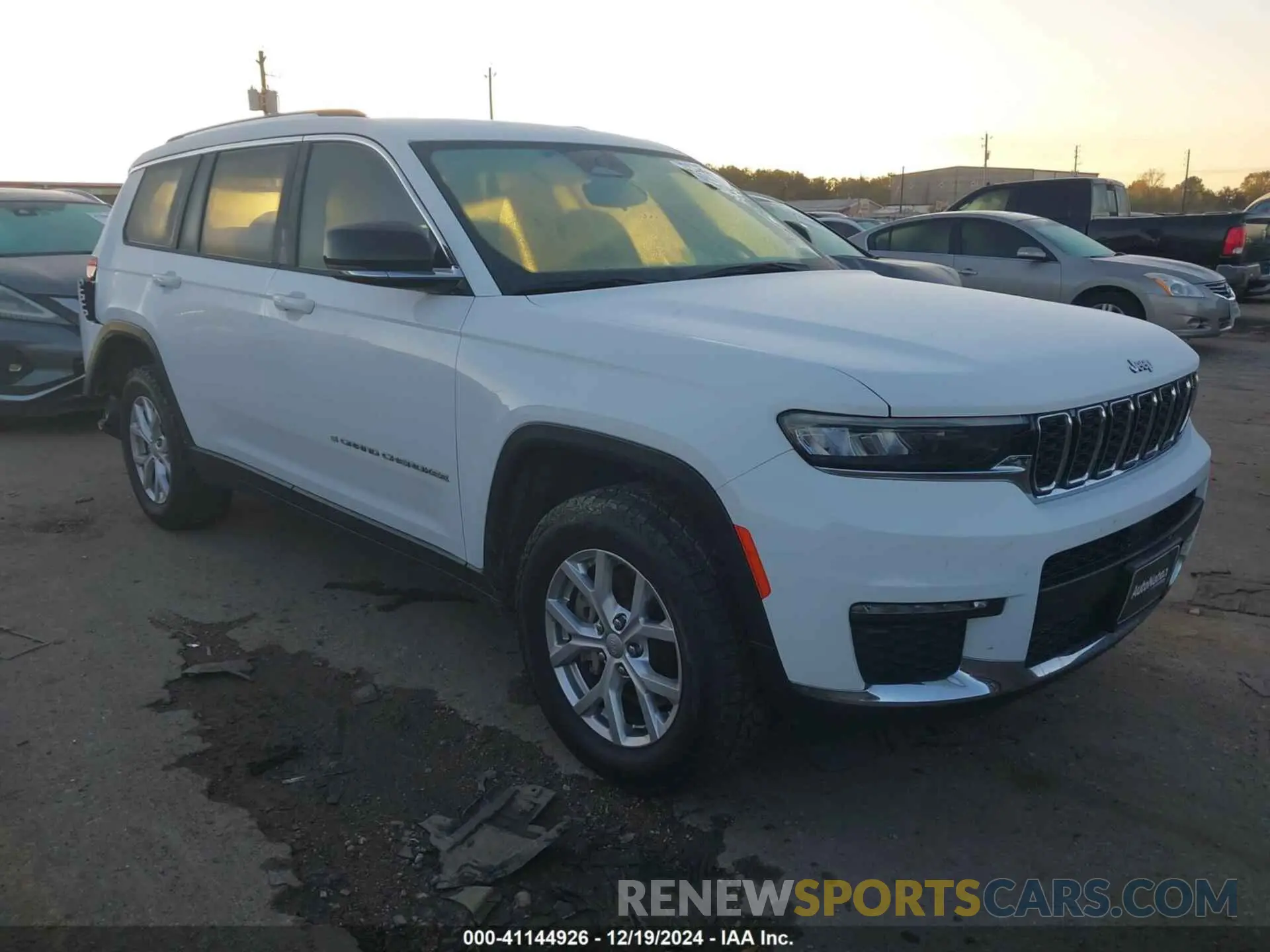 1 Photograph of a damaged car 1C4RJKBGXM8196322 JEEP GRAND CHEROKEE L 2021