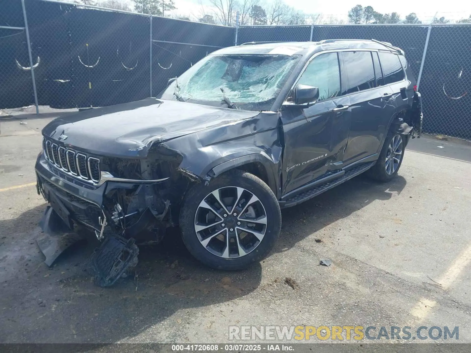2 Photograph of a damaged car 1C4RJKDG0M8179171 JEEP GRAND CHEROKEE L 2021