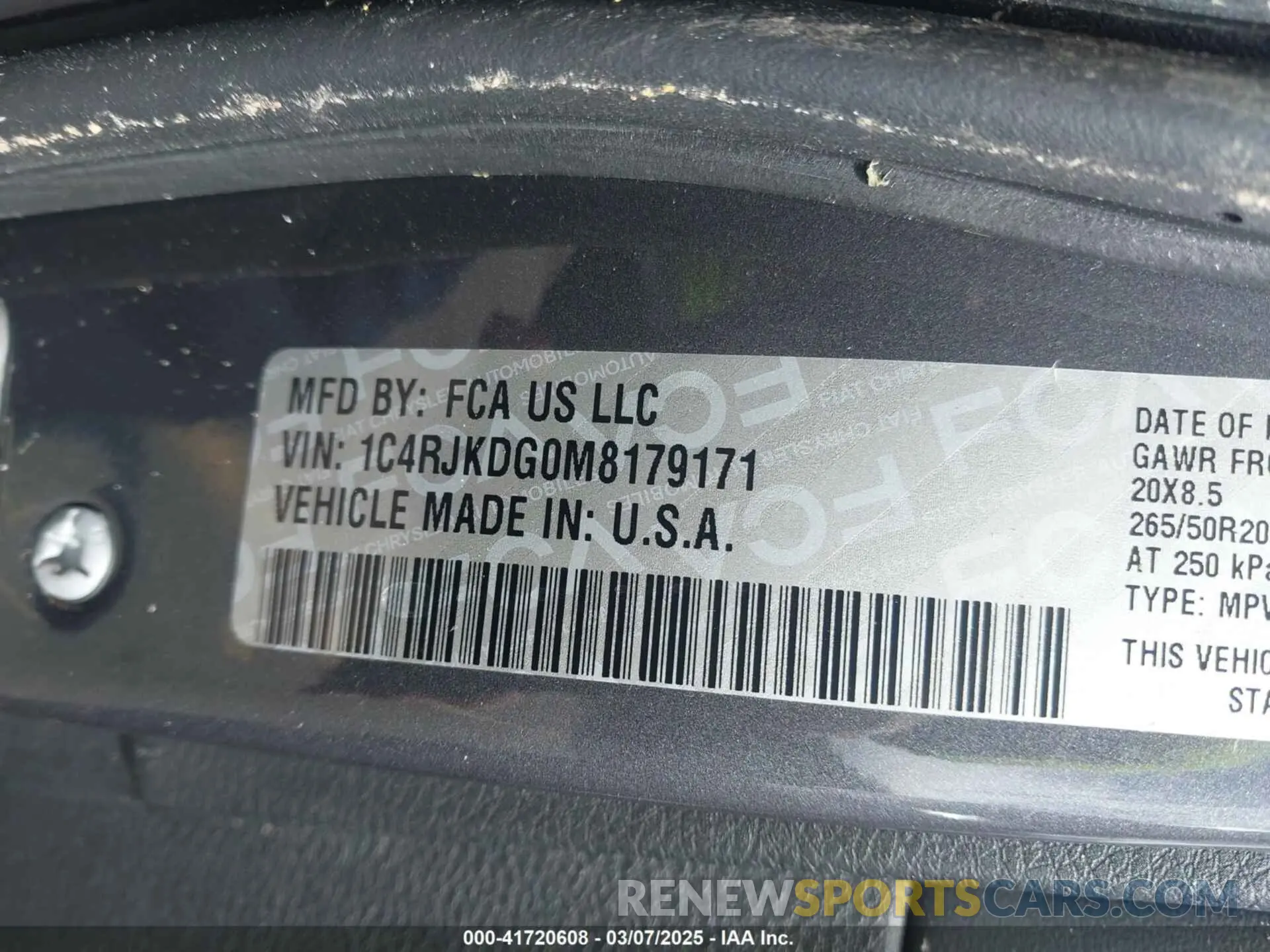 9 Photograph of a damaged car 1C4RJKDG0M8179171 JEEP GRAND CHEROKEE L 2021