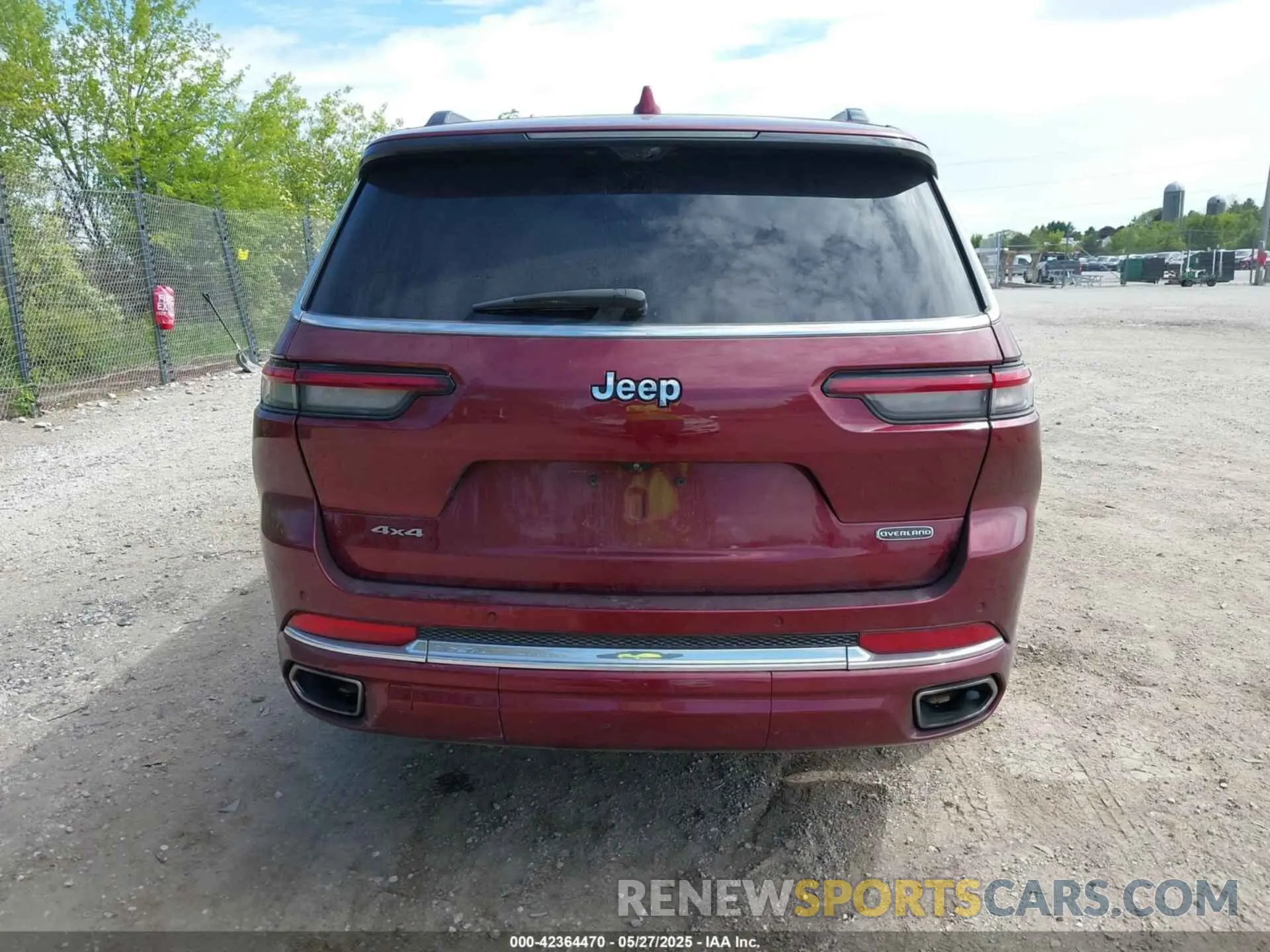 16 Photograph of a damaged car 1C4RJKDG1M8181222 JEEP GRAND CHEROKEE L 2021