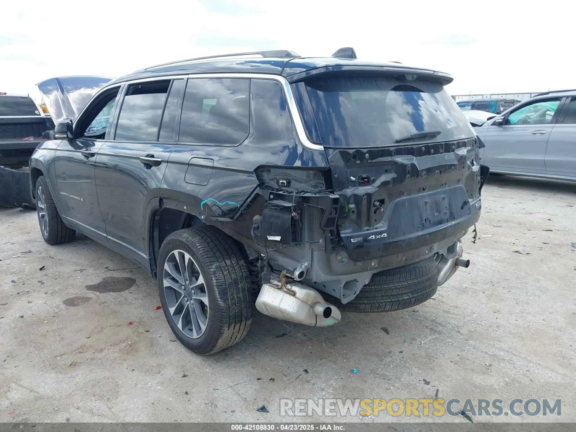 6 Photograph of a damaged car 1C4RJKDG2M8132417 JEEP GRAND CHEROKEE L 2021