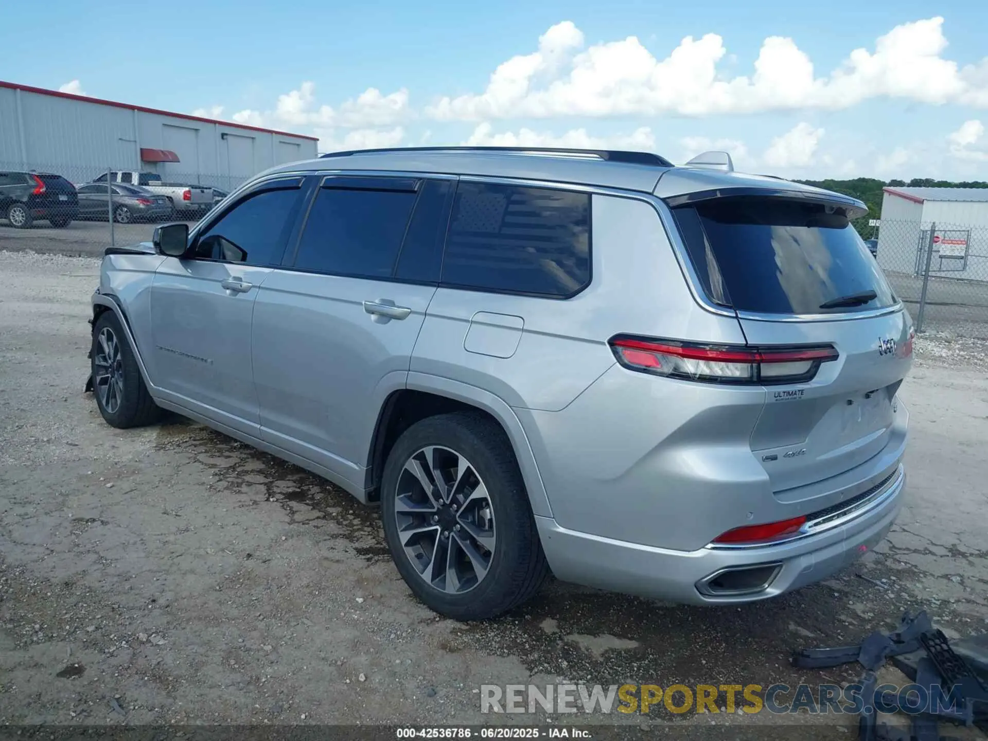 3 Фотография поврежденного автомобиля 1C4RJKDG2M8147256 JEEP GRAND CHEROKEE L 2021