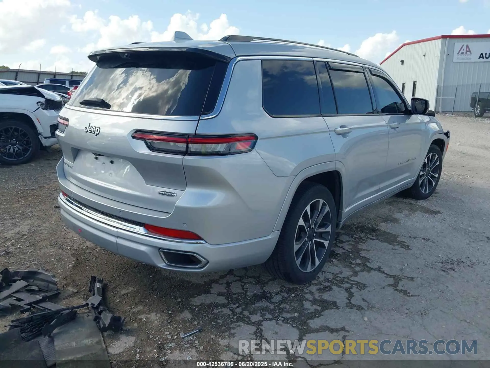 4 Фотография поврежденного автомобиля 1C4RJKDG2M8147256 JEEP GRAND CHEROKEE L 2021