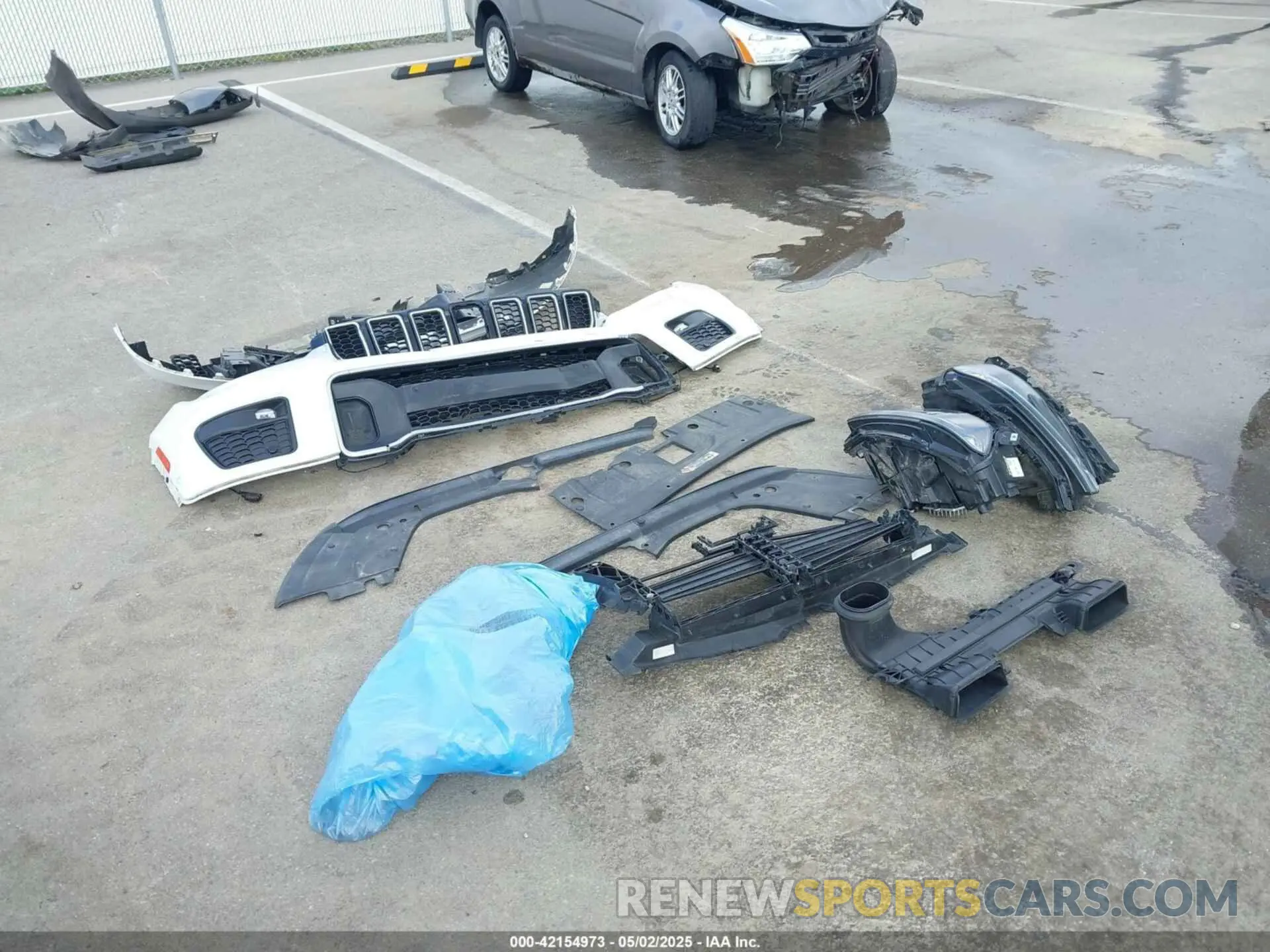 12 Фотография поврежденного автомобиля 1C4RJKDG9M8123357 JEEP GRAND CHEROKEE L 2021