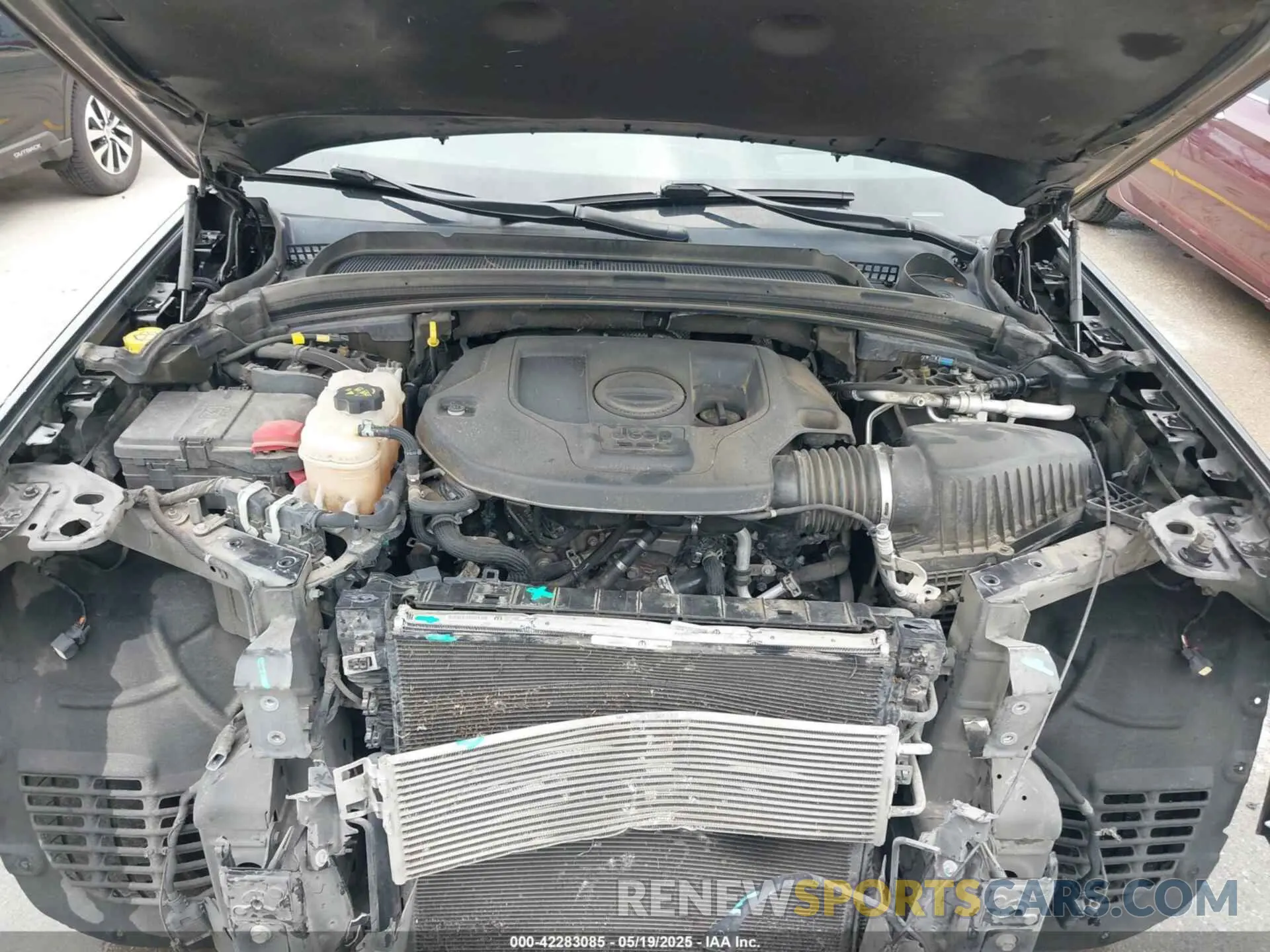10 Photograph of a damaged car 1C4RJKEG8M8106466 JEEP GRAND CHEROKEE L 2021