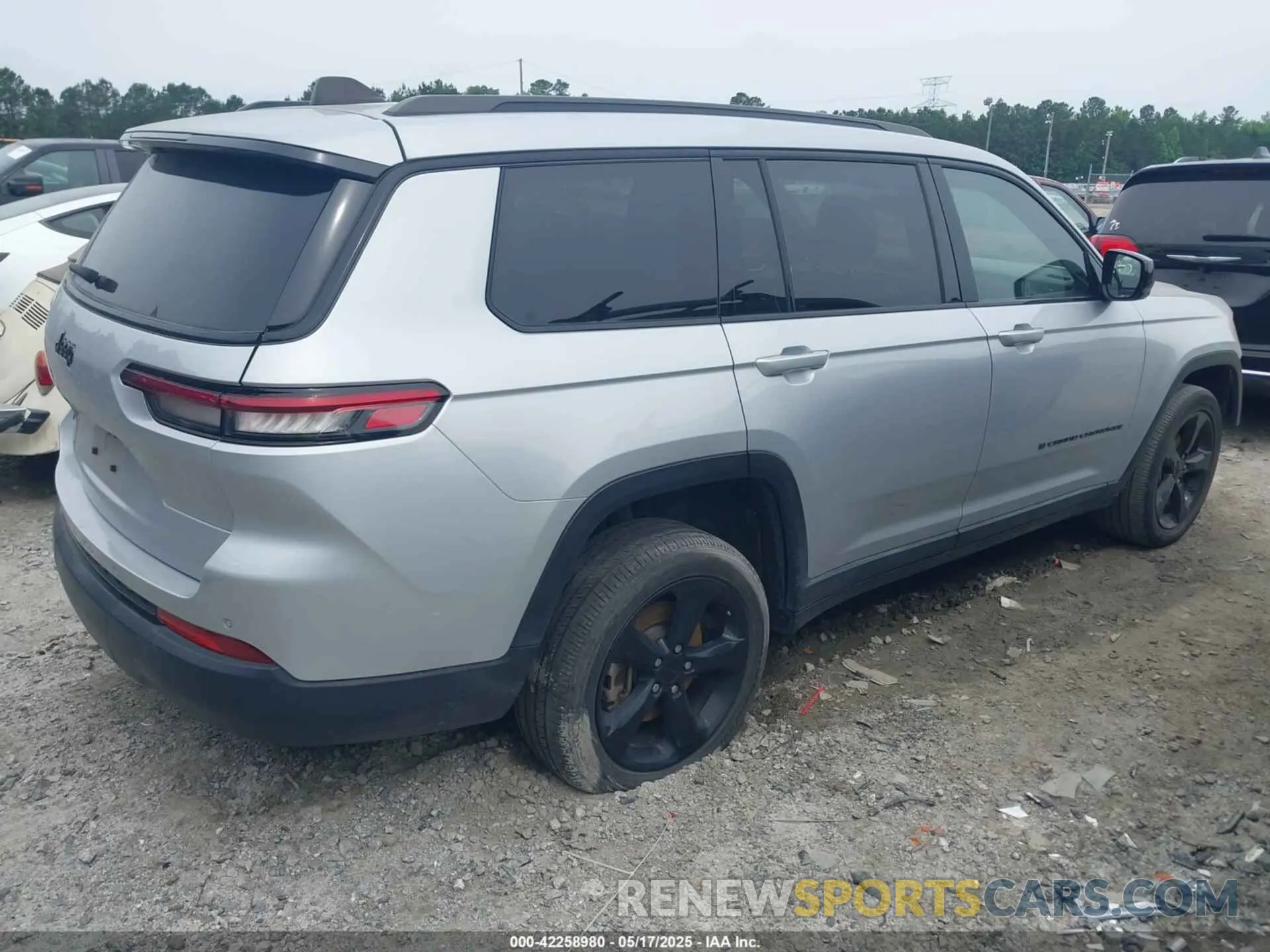 4 Фотография поврежденного автомобиля 1C4RJJAG2N8581581 JEEP GRAND CHEROKEE L 2022