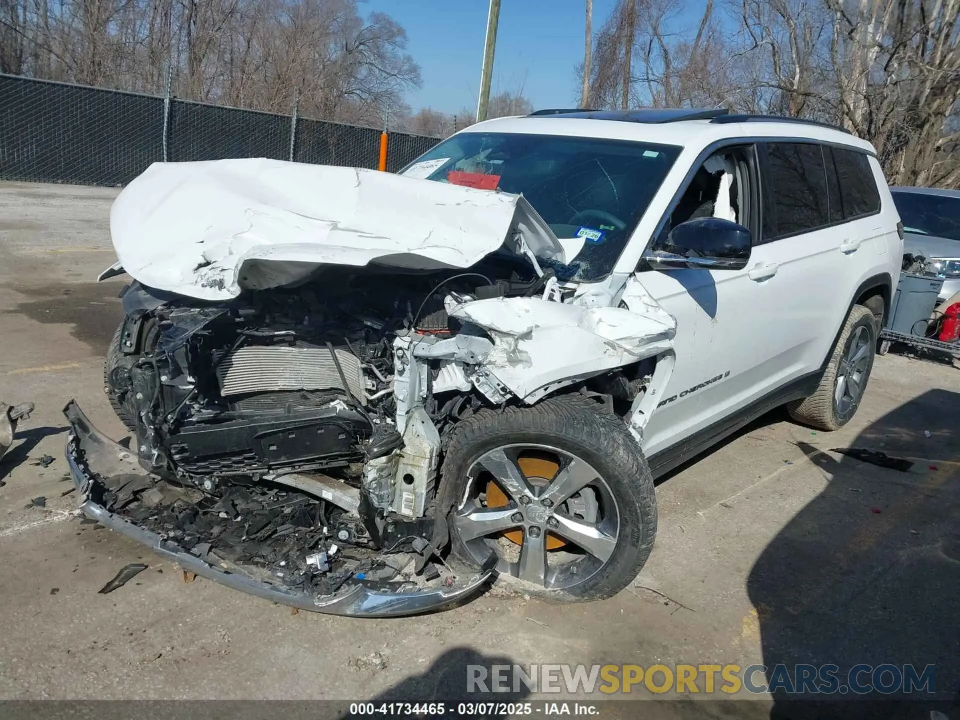 2 Photograph of a damaged car 1C4RJJBG1N8568383 JEEP GRAND CHEROKEE L 2022