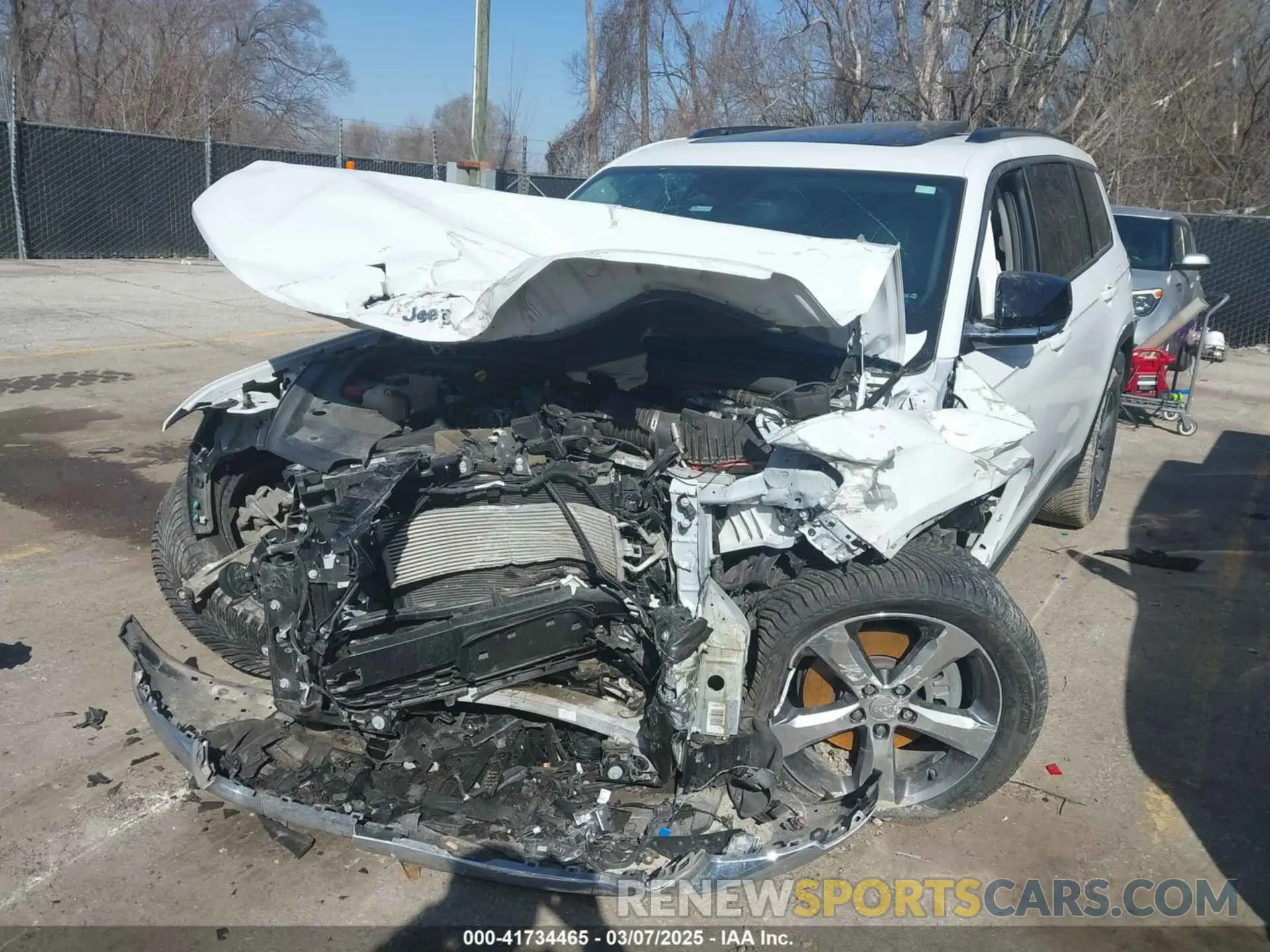 6 Photograph of a damaged car 1C4RJJBG1N8568383 JEEP GRAND CHEROKEE L 2022
