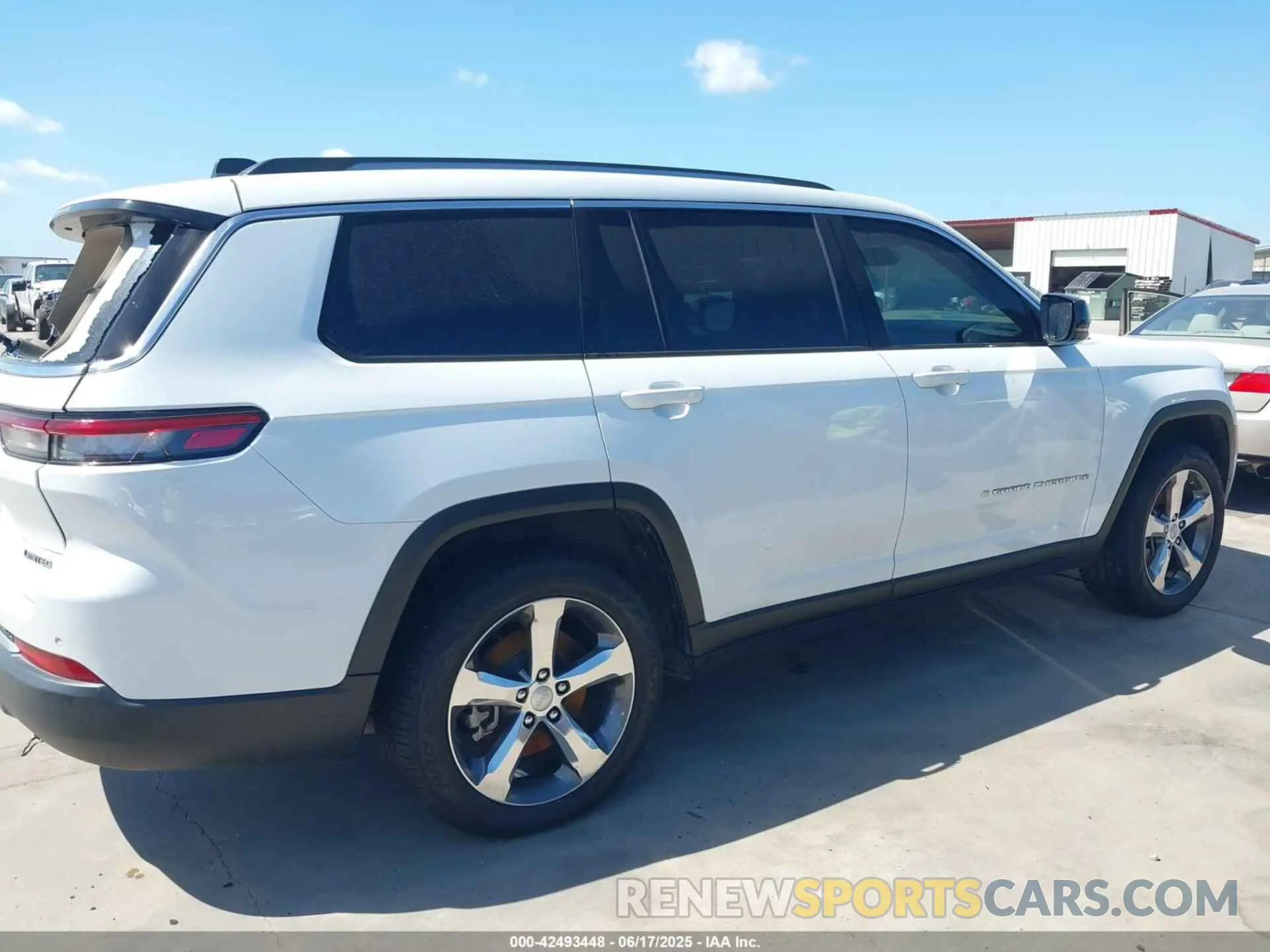 14 Photograph of a damaged car 1C4RJJBG7N8548123 JEEP GRAND CHEROKEE L 2022