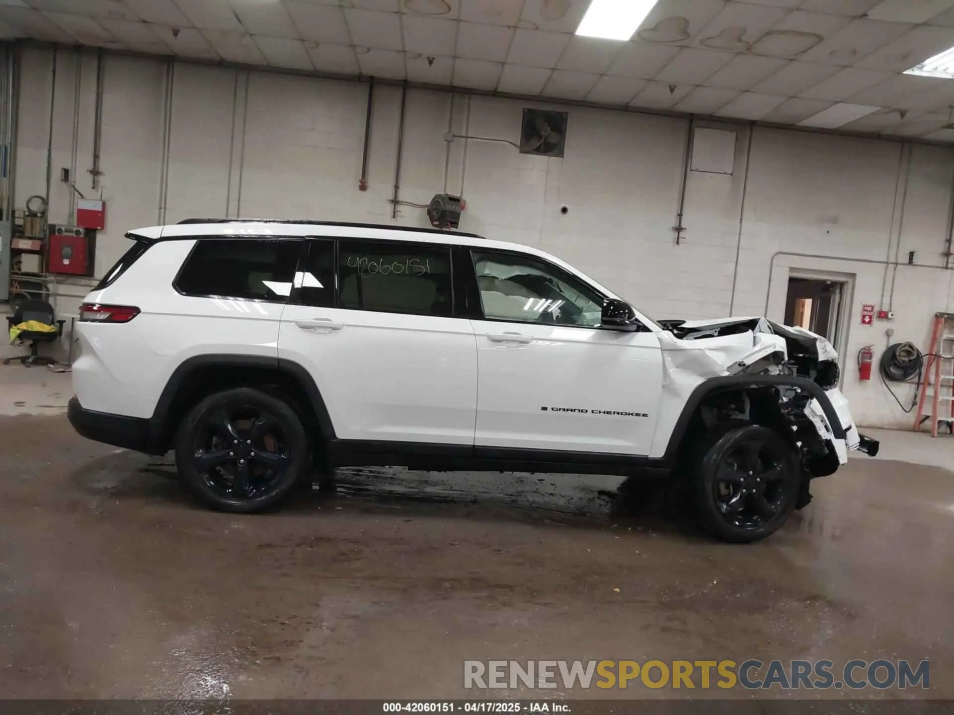 13 Фотография поврежденного автомобиля 1C4RJKAG1N8518963 JEEP GRAND CHEROKEE L 2022