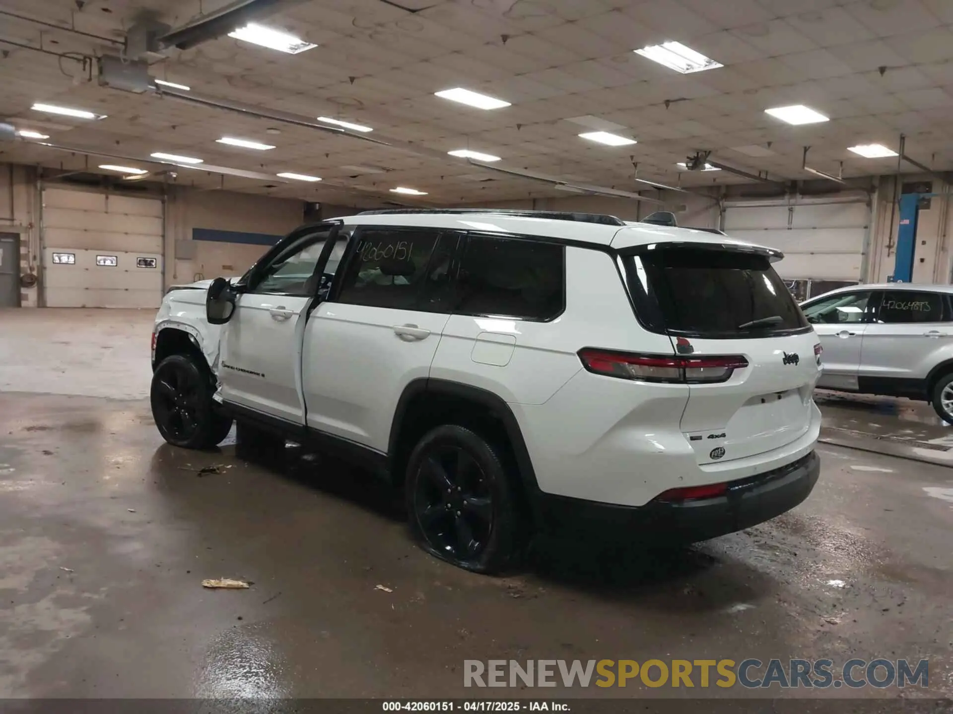 3 Фотография поврежденного автомобиля 1C4RJKAG1N8518963 JEEP GRAND CHEROKEE L 2022