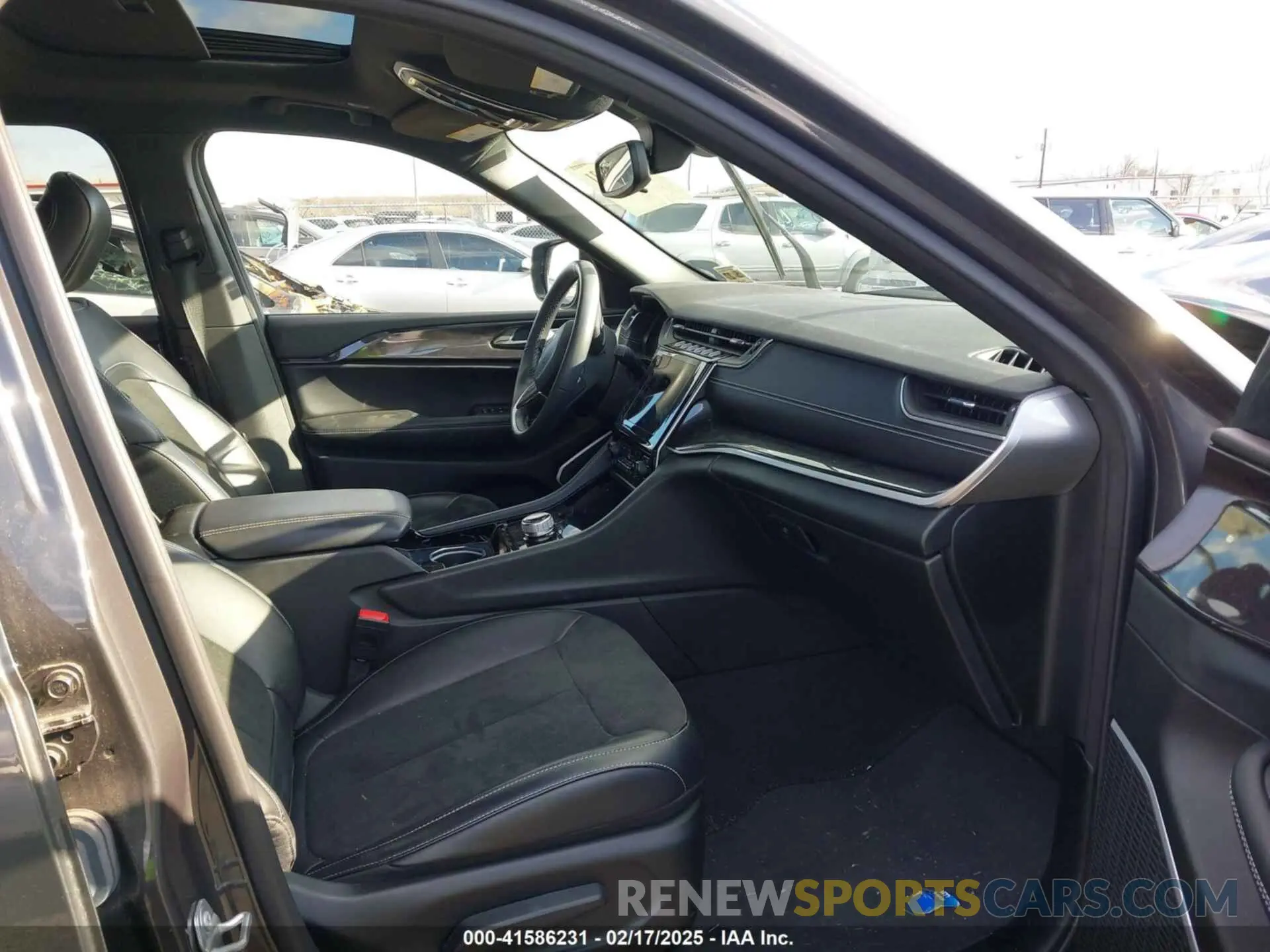 5 Фотография поврежденного автомобиля 1C4RJKAG2N8542592 JEEP GRAND CHEROKEE L 2022