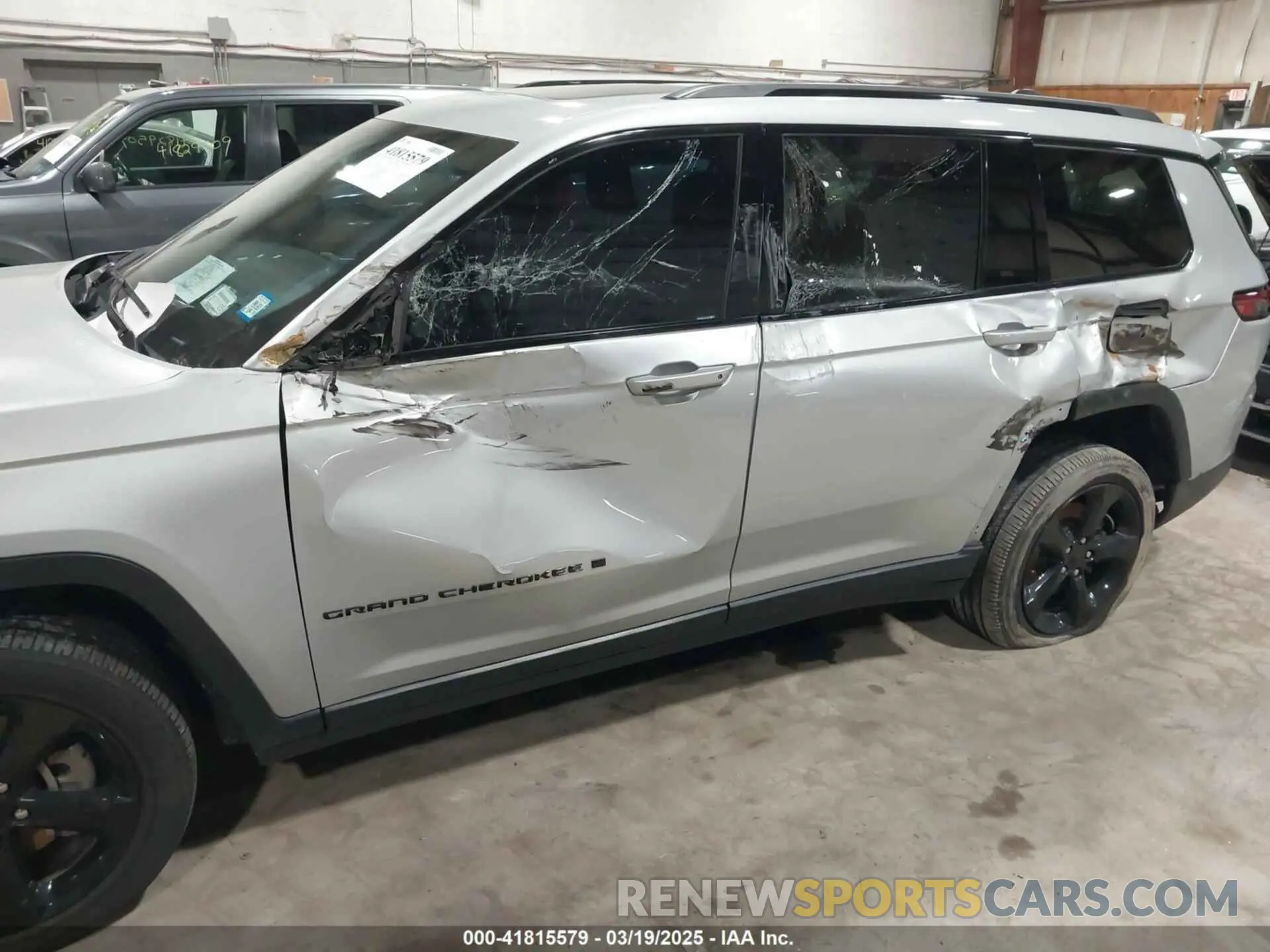 6 Фотография поврежденного автомобиля 1C4RJKAG5N8520943 JEEP GRAND CHEROKEE L 2022