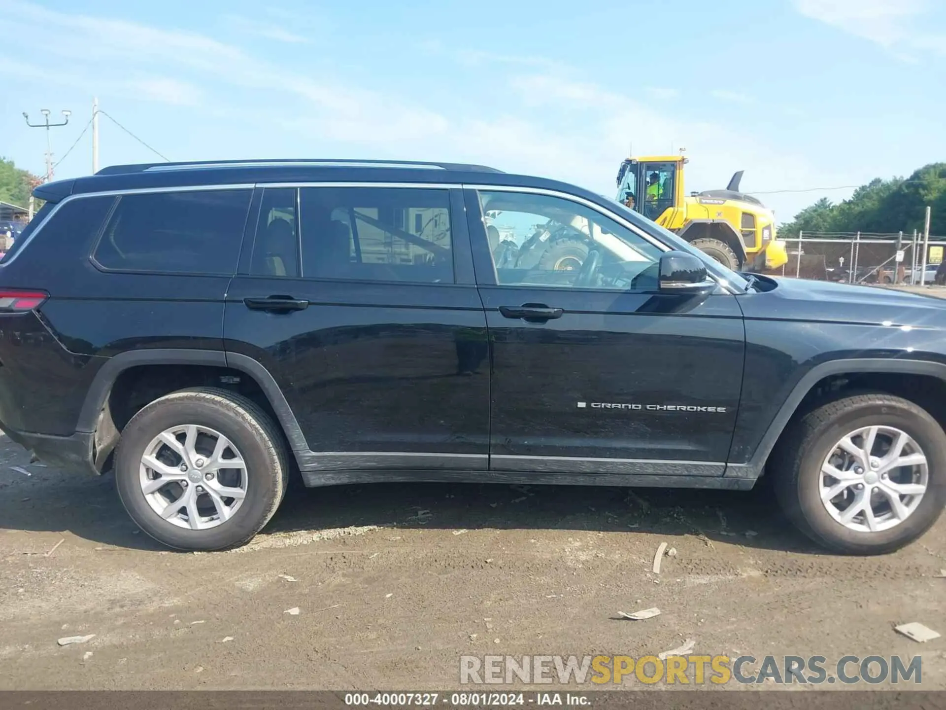 13 Photograph of a damaged car 1C4RJKBG1N8513907 JEEP GRAND CHEROKEE L 2022