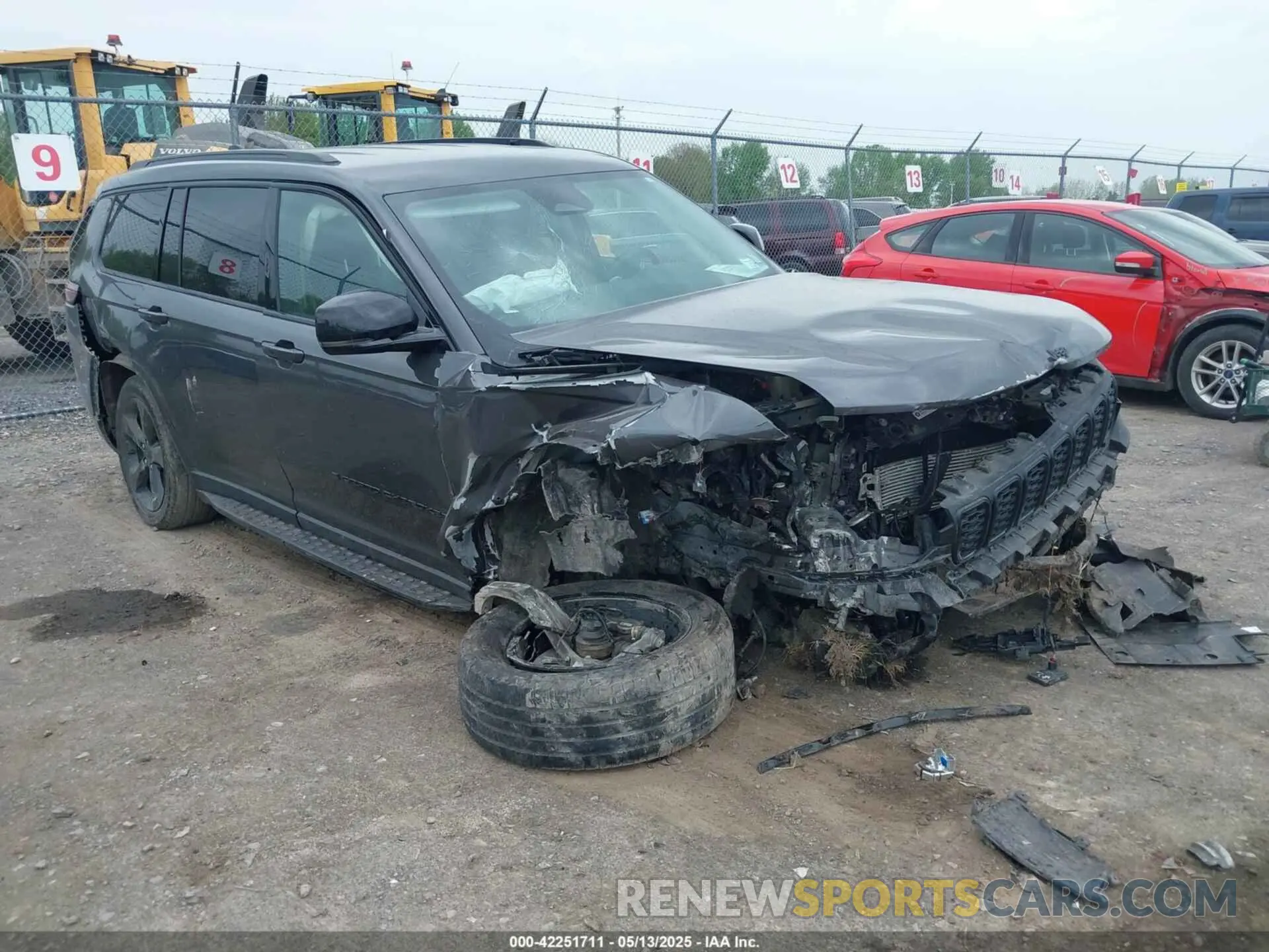 1 Photograph of a damaged car 1C4RJKBG6N8557384 JEEP GRAND CHEROKEE L 2022