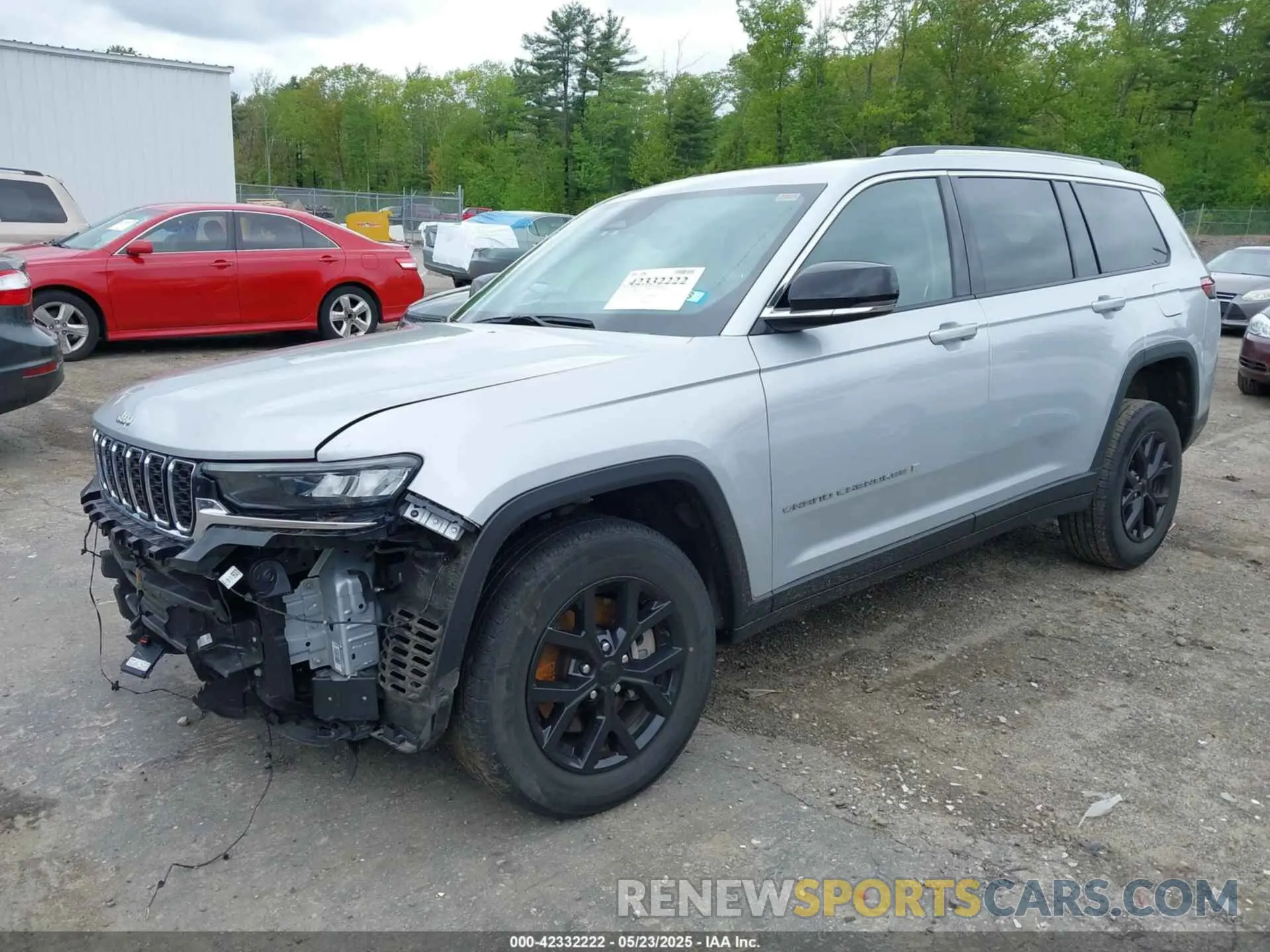 2 Photograph of a damaged car 1C4RJKBGXN8624293 JEEP GRAND CHEROKEE L 2022