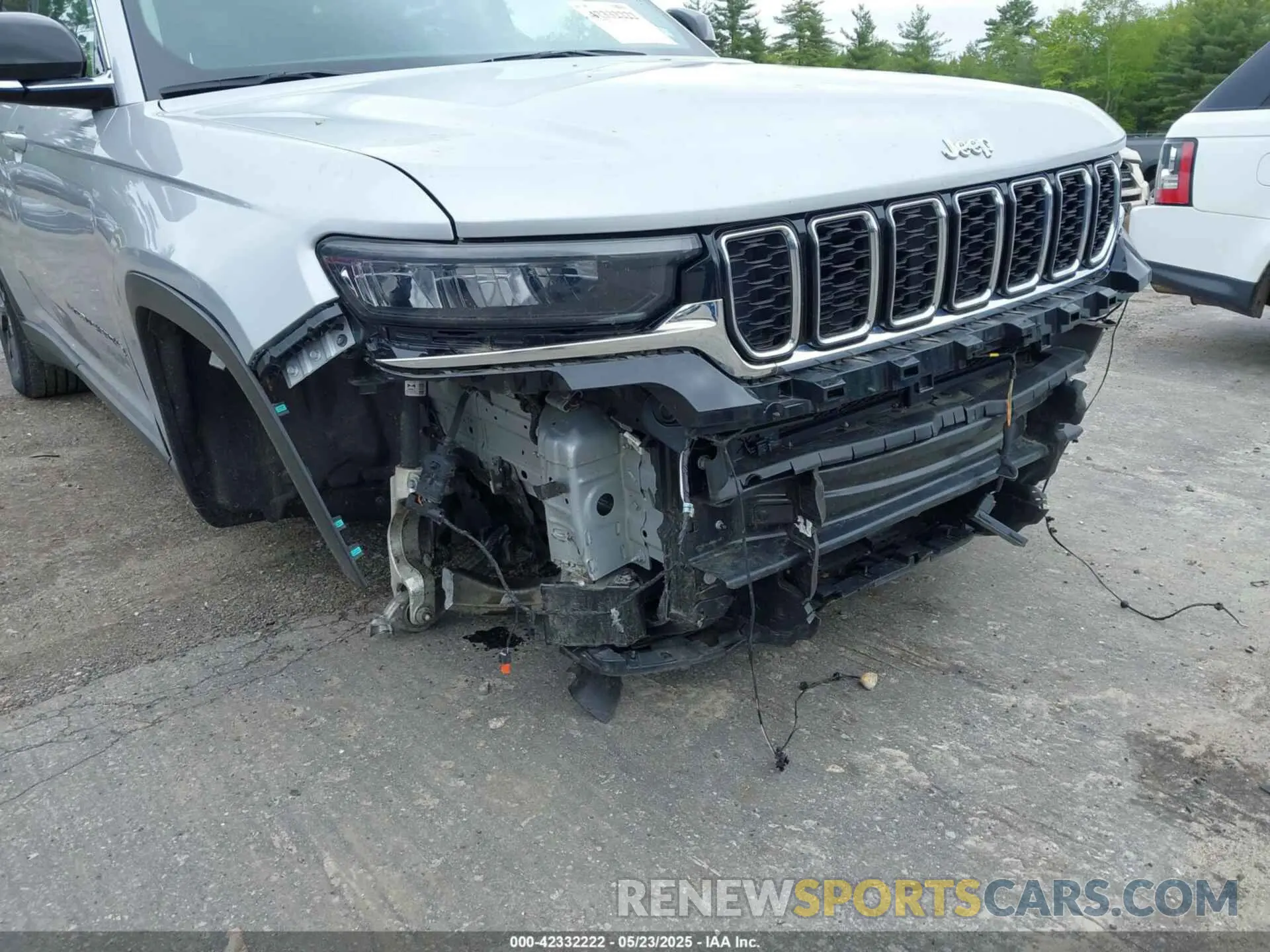 6 Photograph of a damaged car 1C4RJKBGXN8624293 JEEP GRAND CHEROKEE L 2022