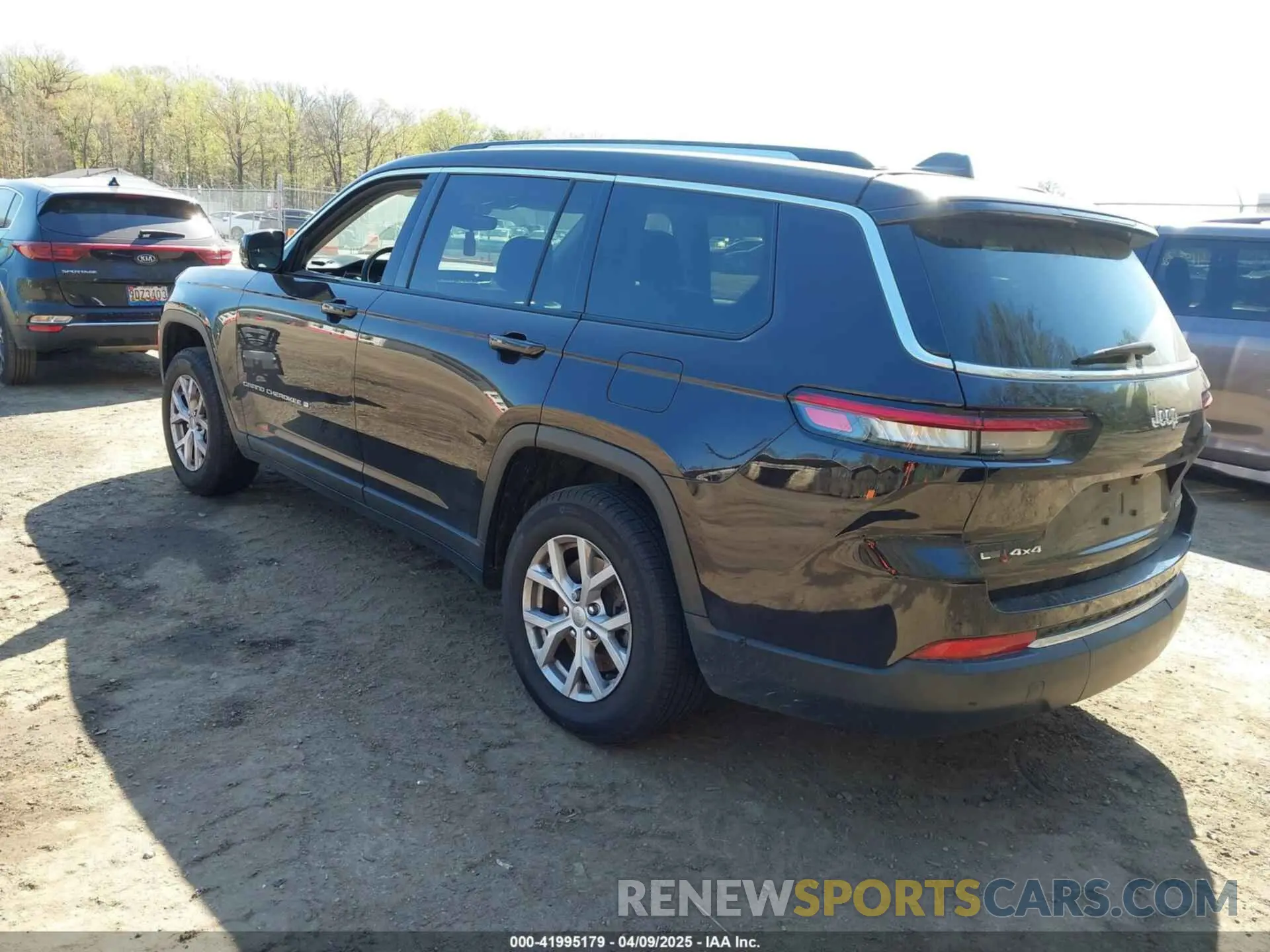3 Фотография поврежденного автомобиля 1C4RJKBGXN8624536 JEEP GRAND CHEROKEE L 2022