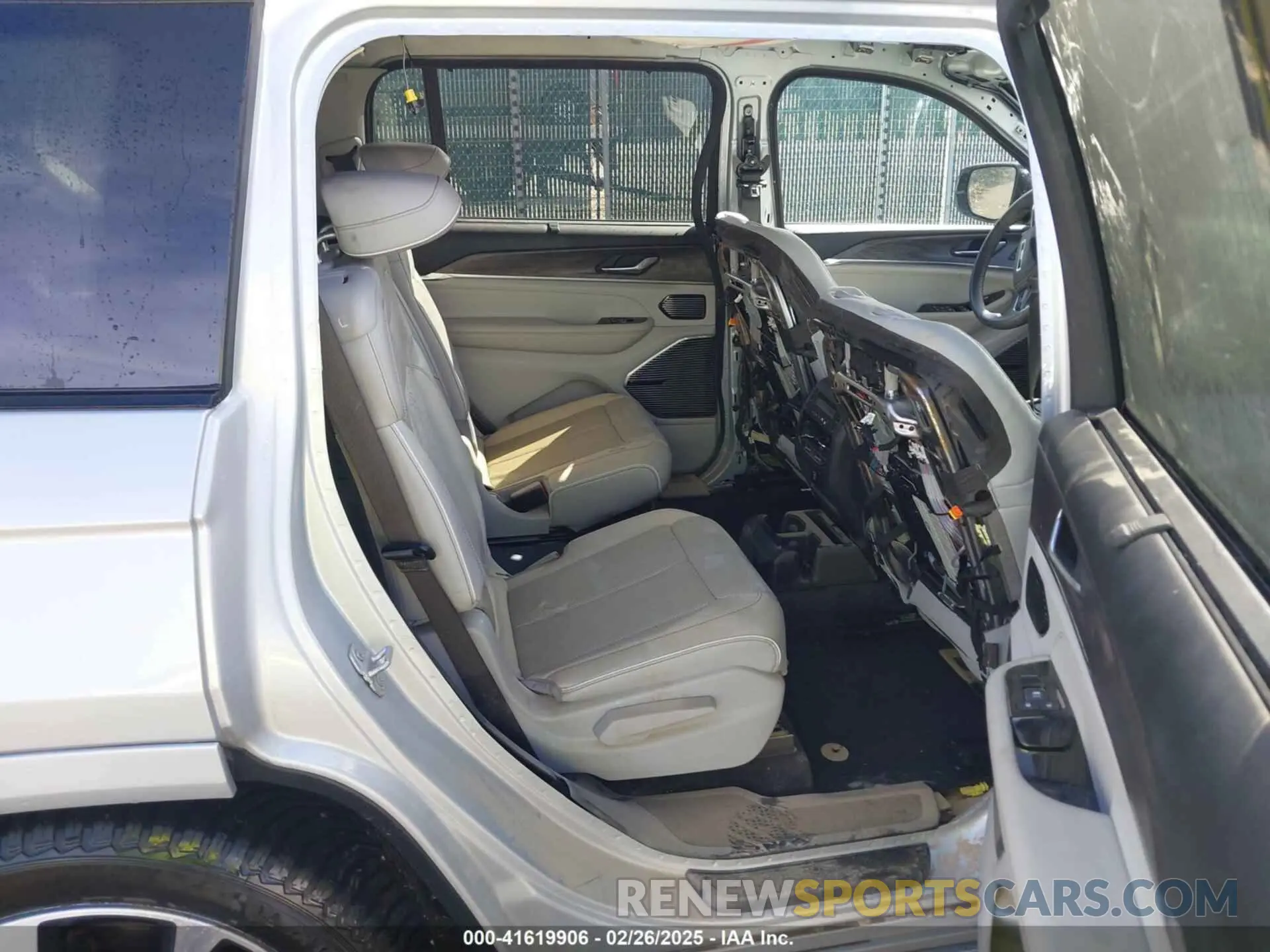 8 Фотография поврежденного автомобиля 1C4RJKDG7N8519224 JEEP GRAND CHEROKEE L 2022