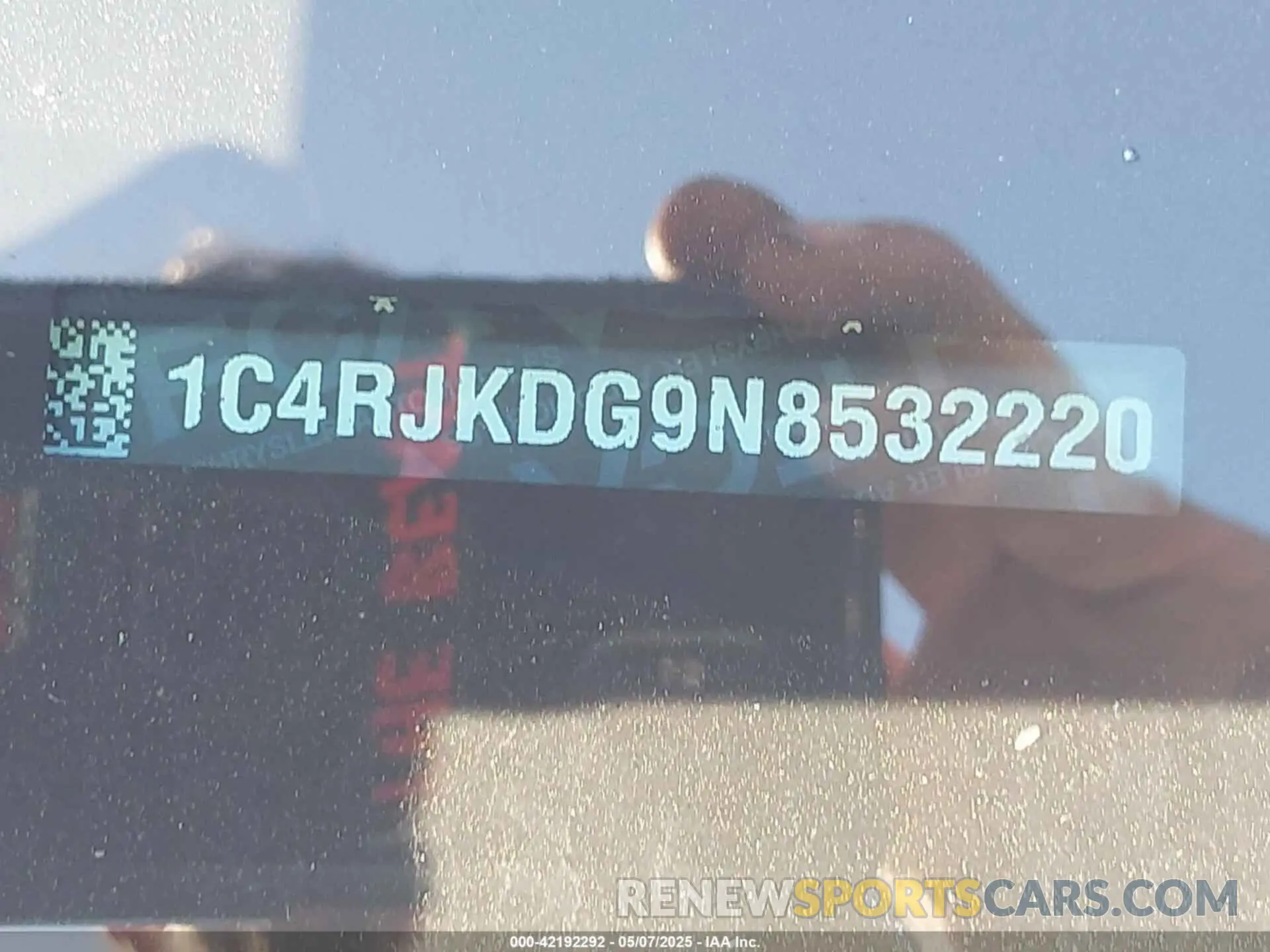 9 Photograph of a damaged car 1C4RJKDG9N8532220 JEEP GRAND CHEROKEE L 2022