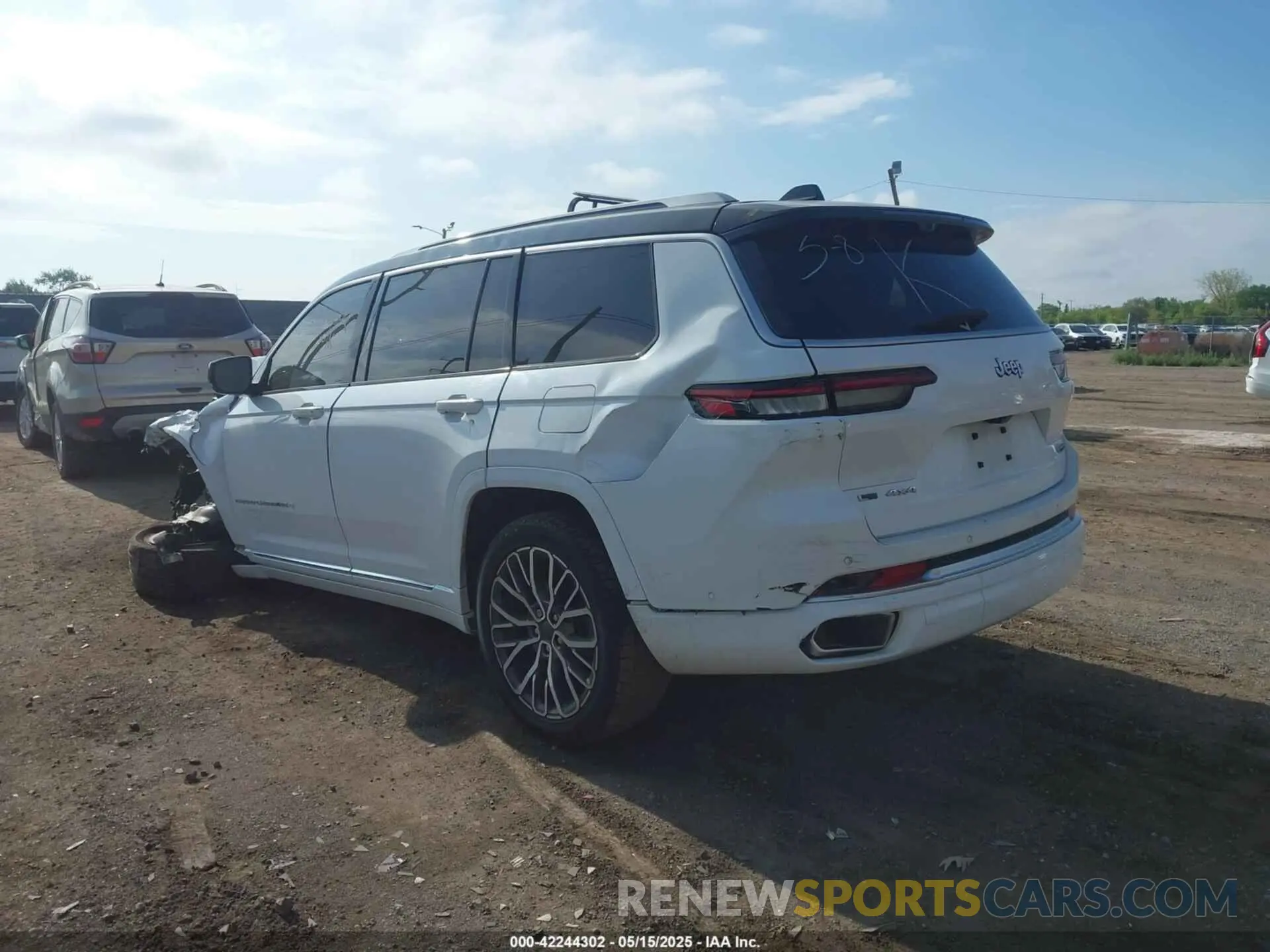 3 Фотография поврежденного автомобиля 1C4RJKETXN8559115 JEEP GRAND CHEROKEE L 2022