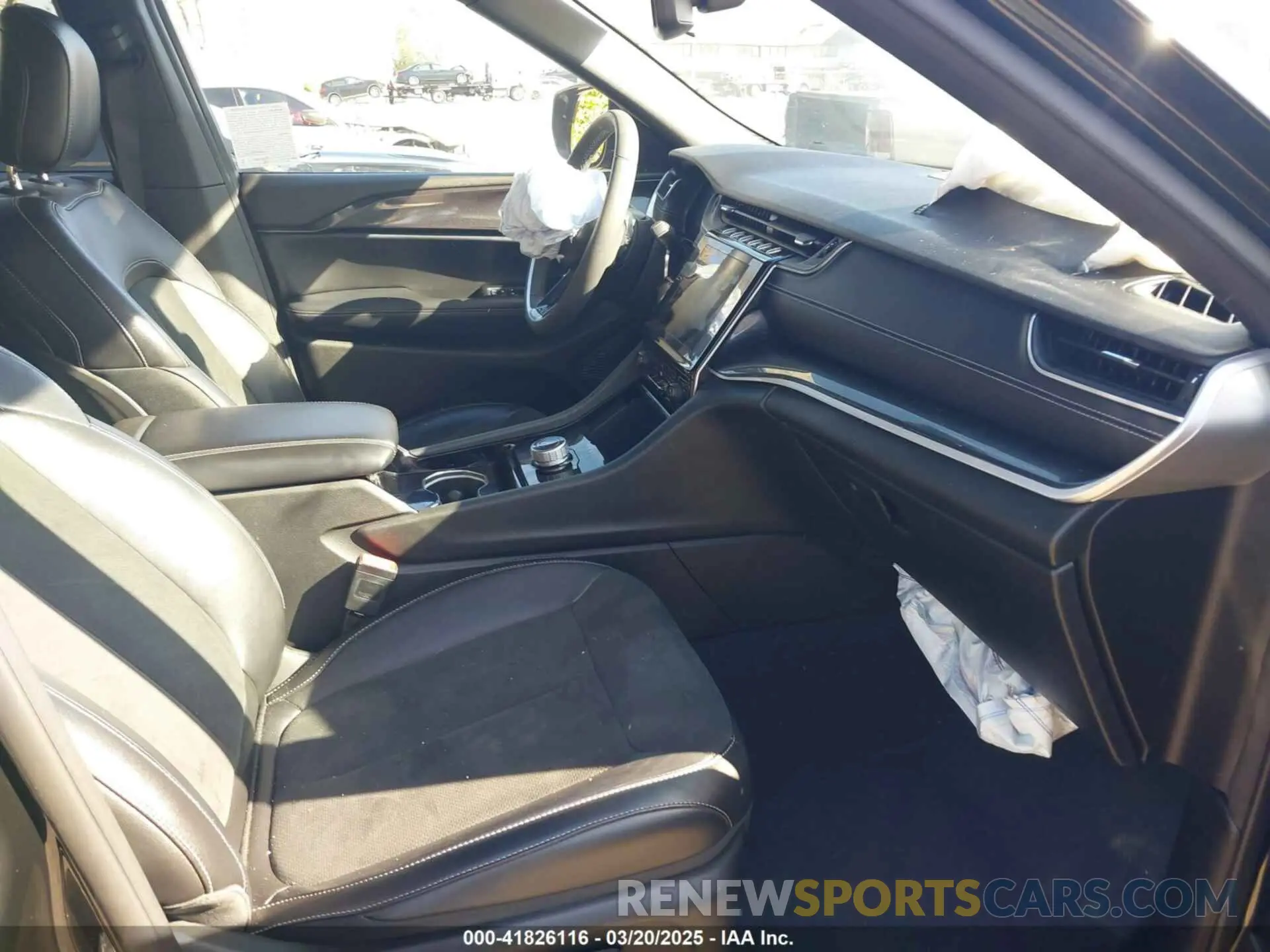 5 Photograph of a damaged car 1C4RJJAG0P8783385 JEEP GRAND CHEROKEE L 2023
