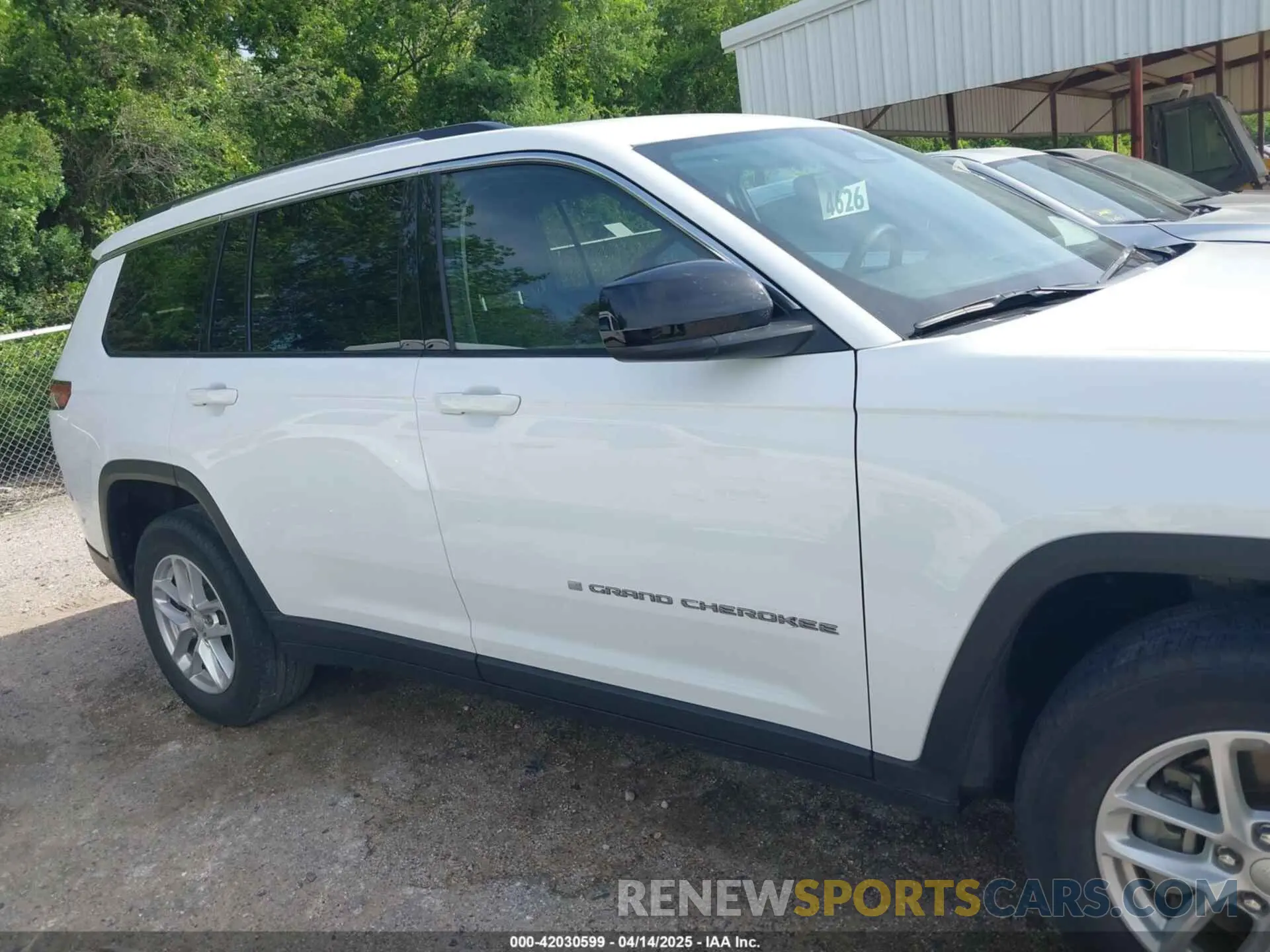 13 Photograph of a damaged car 1C4RJJAG3P8867331 JEEP GRAND CHEROKEE L 2023