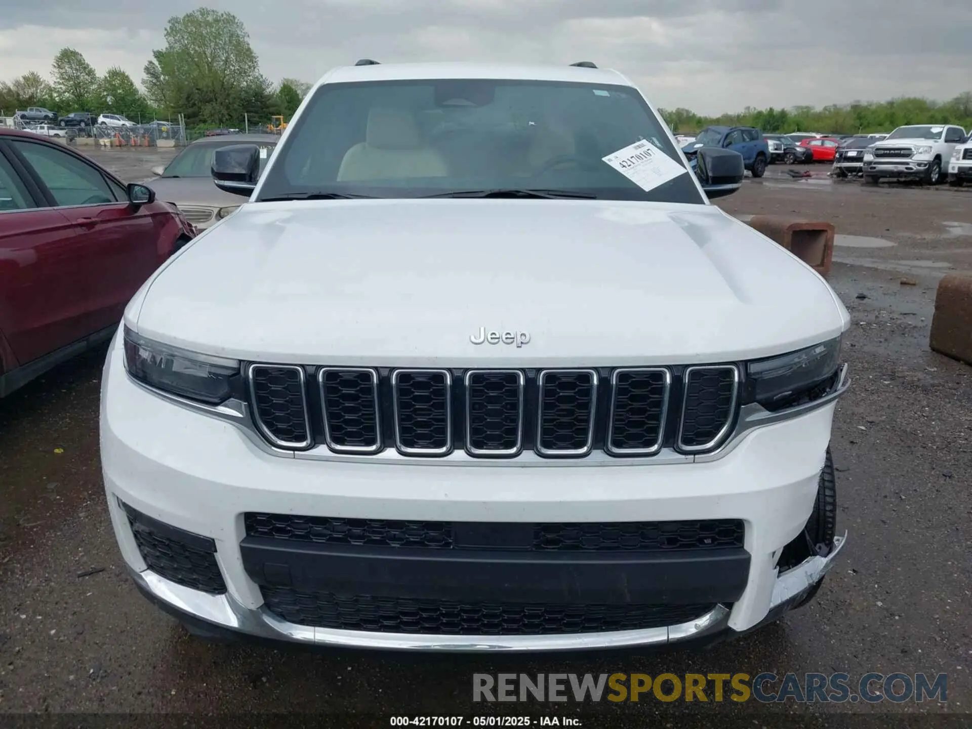 13 Photograph of a damaged car 1C4RJJBG5P8783235 JEEP GRAND CHEROKEE L 2023