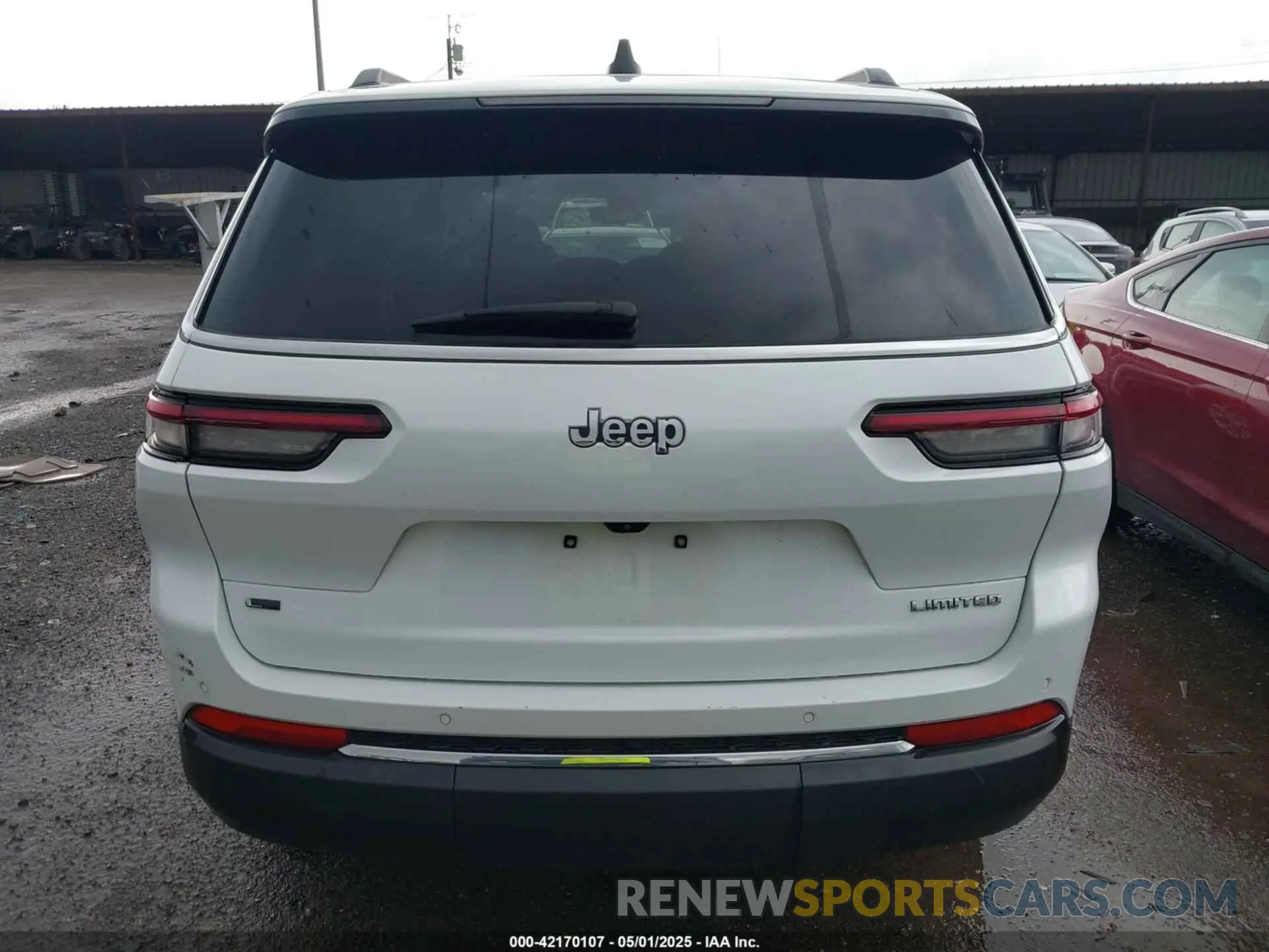 17 Photograph of a damaged car 1C4RJJBG5P8783235 JEEP GRAND CHEROKEE L 2023