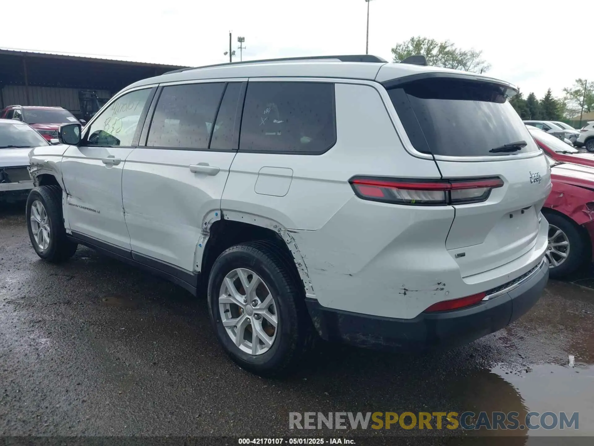 3 Photograph of a damaged car 1C4RJJBG5P8783235 JEEP GRAND CHEROKEE L 2023
