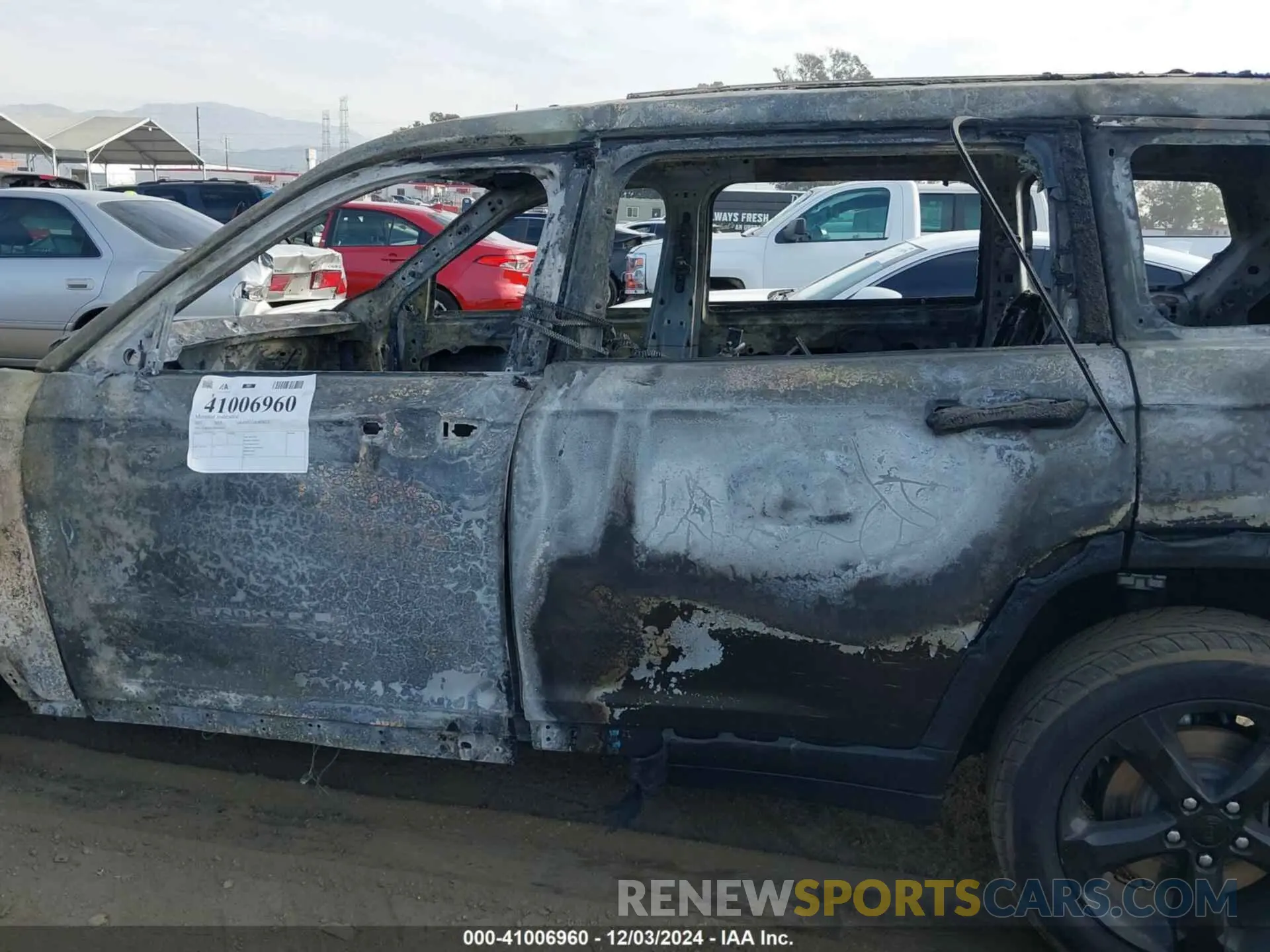 13 Photograph of a damaged car 1C4RJJBG9P8106477 JEEP GRAND CHEROKEE L 2023