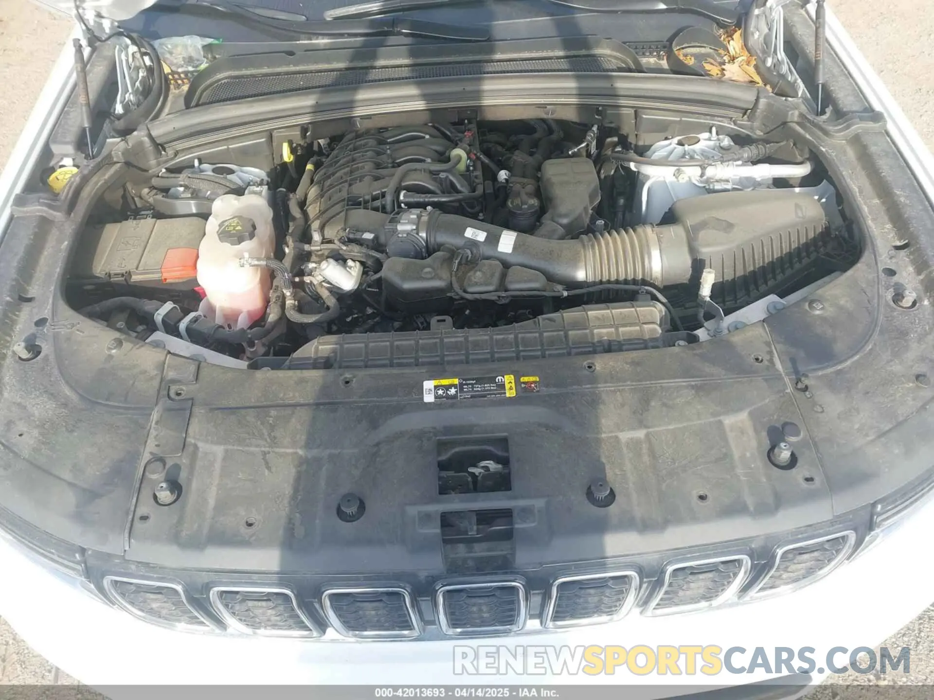 10 Фотография поврежденного автомобиля 1C4RJJBGXP8843705 JEEP GRAND CHEROKEE L 2023