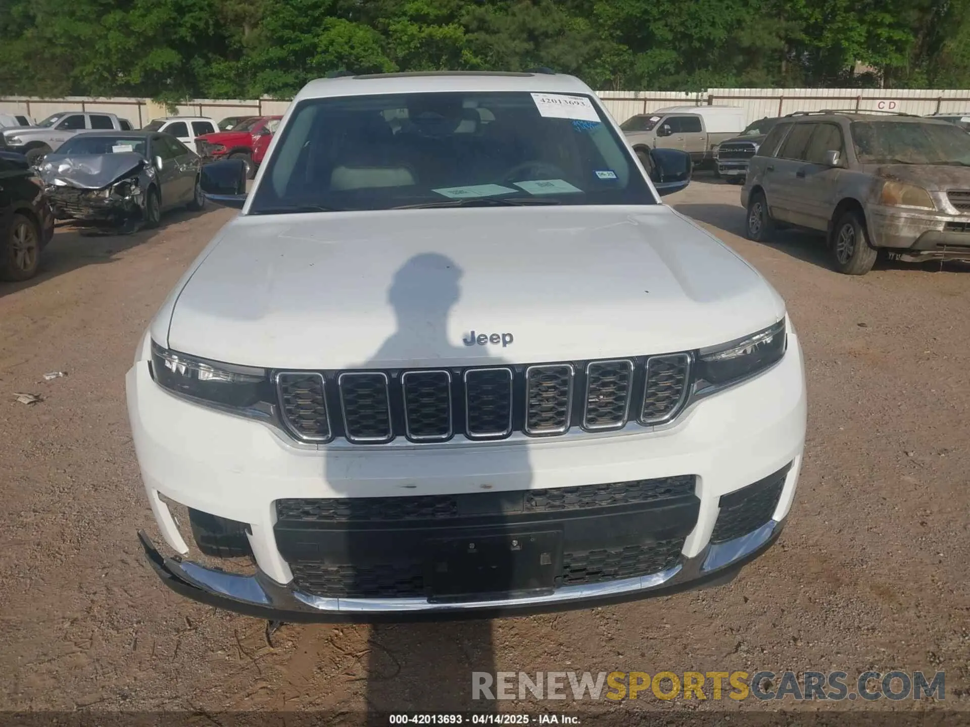 12 Фотография поврежденного автомобиля 1C4RJJBGXP8843705 JEEP GRAND CHEROKEE L 2023
