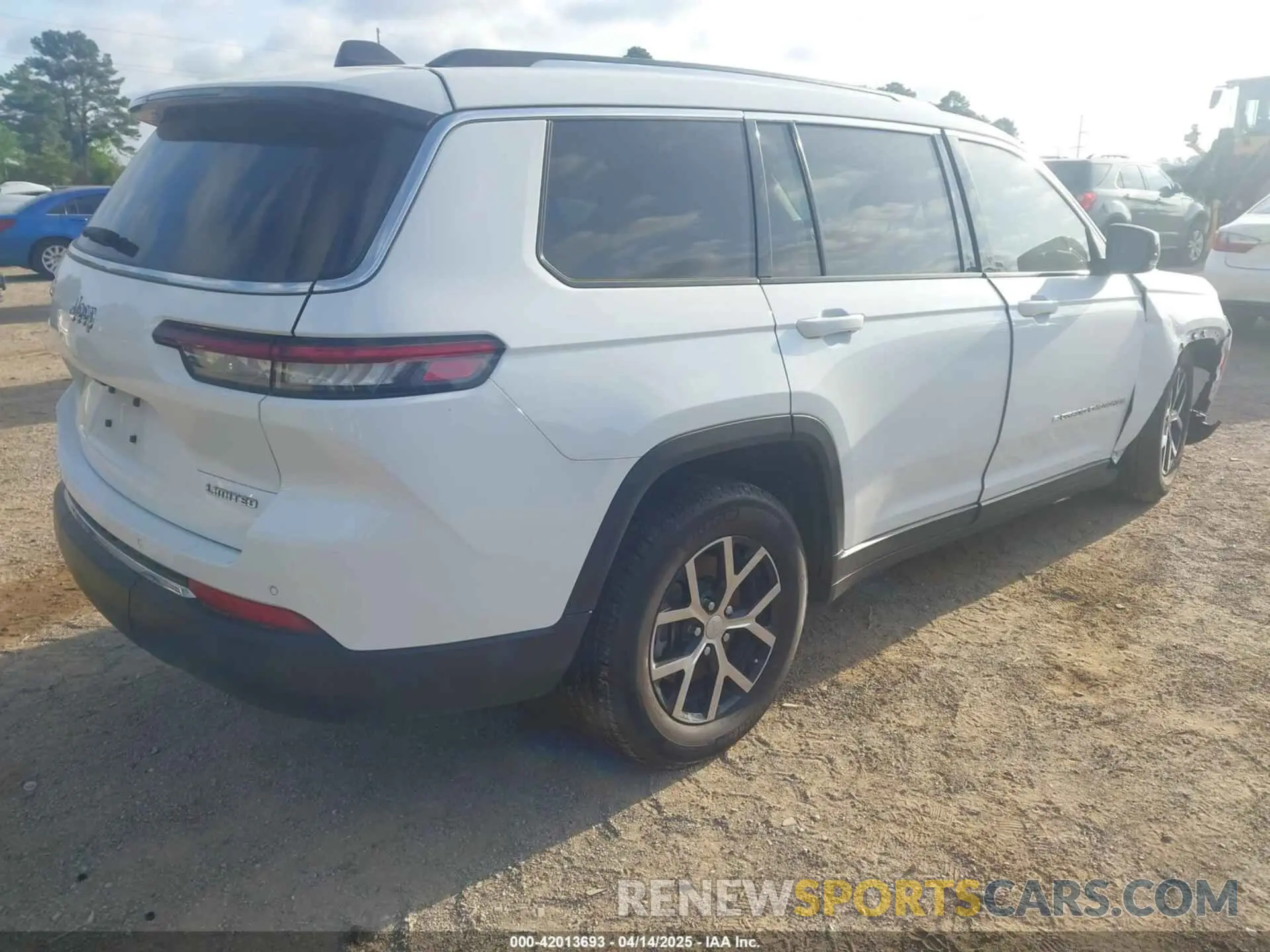 4 Фотография поврежденного автомобиля 1C4RJJBGXP8843705 JEEP GRAND CHEROKEE L 2023