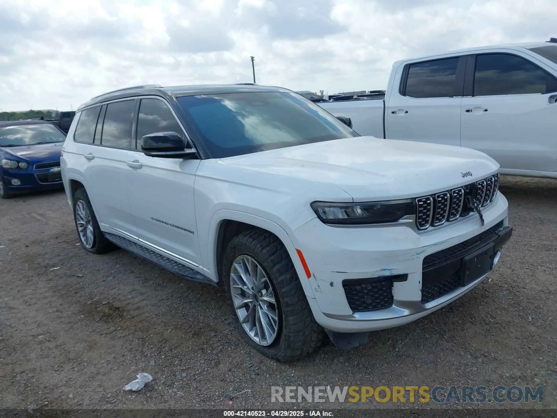 1 Photograph of a damaged car 1C4RJJEG3P8706777 JEEP GRAND CHEROKEE L 2023