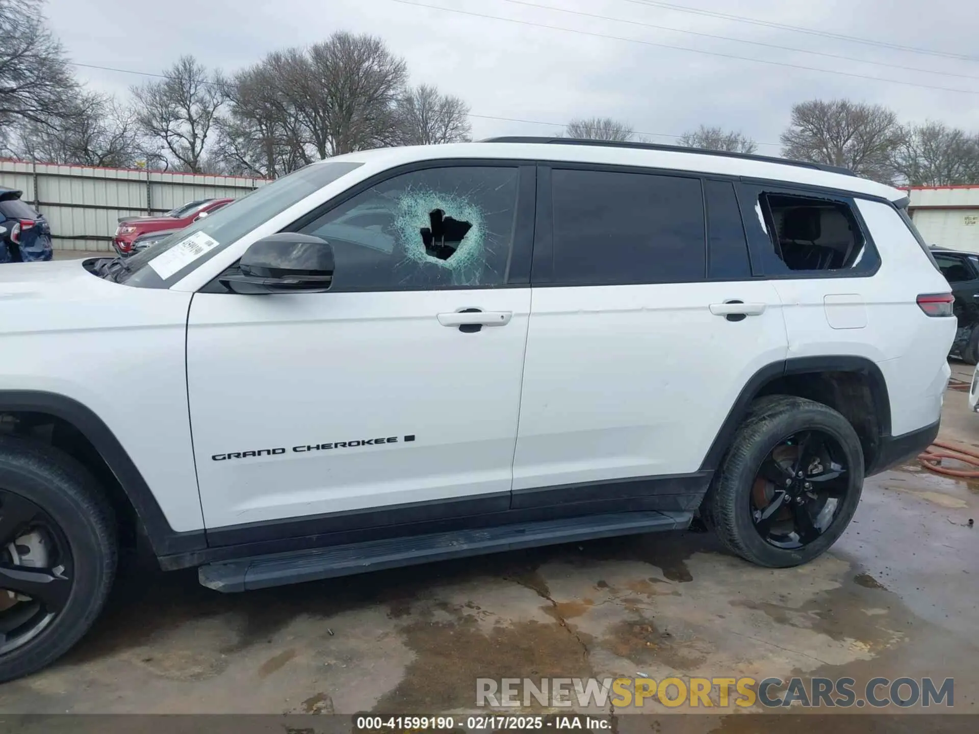 6 Photograph of a damaged car 1C4RJKAG1P8700942 JEEP GRAND CHEROKEE L 2023