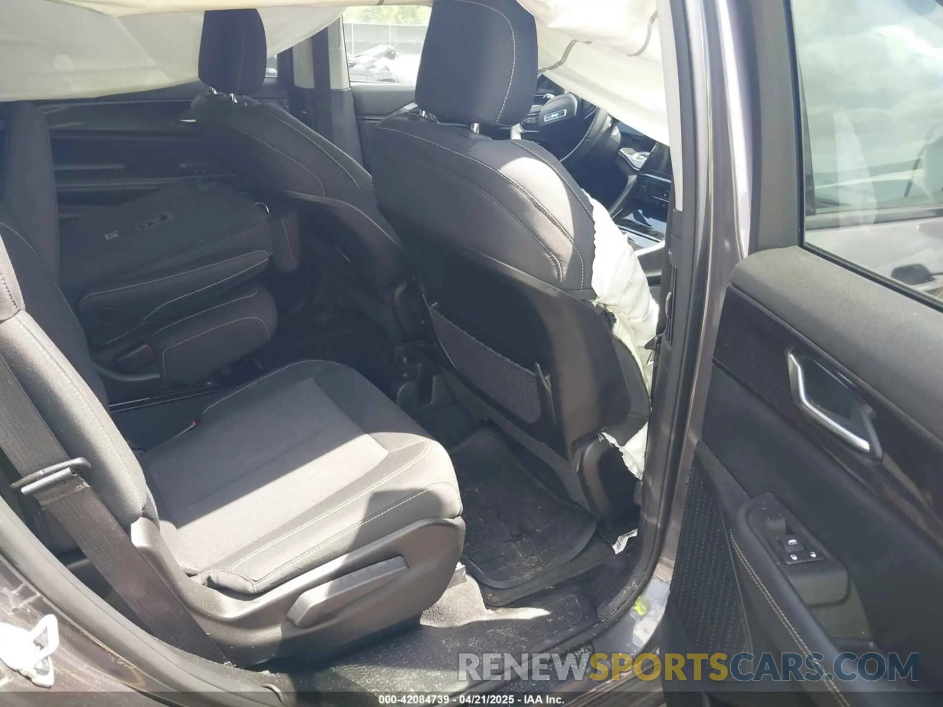 8 Фотография поврежденного автомобиля 1C4RJKAG3P8109737 JEEP GRAND CHEROKEE L 2023