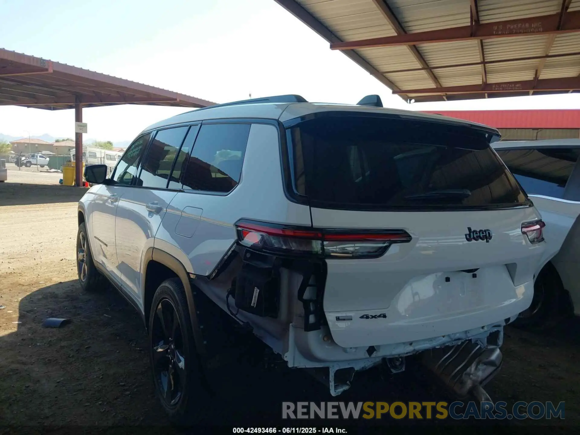 3 Photograph of a damaged car 1C4RJKAG3P8745266 JEEP GRAND CHEROKEE L 2023