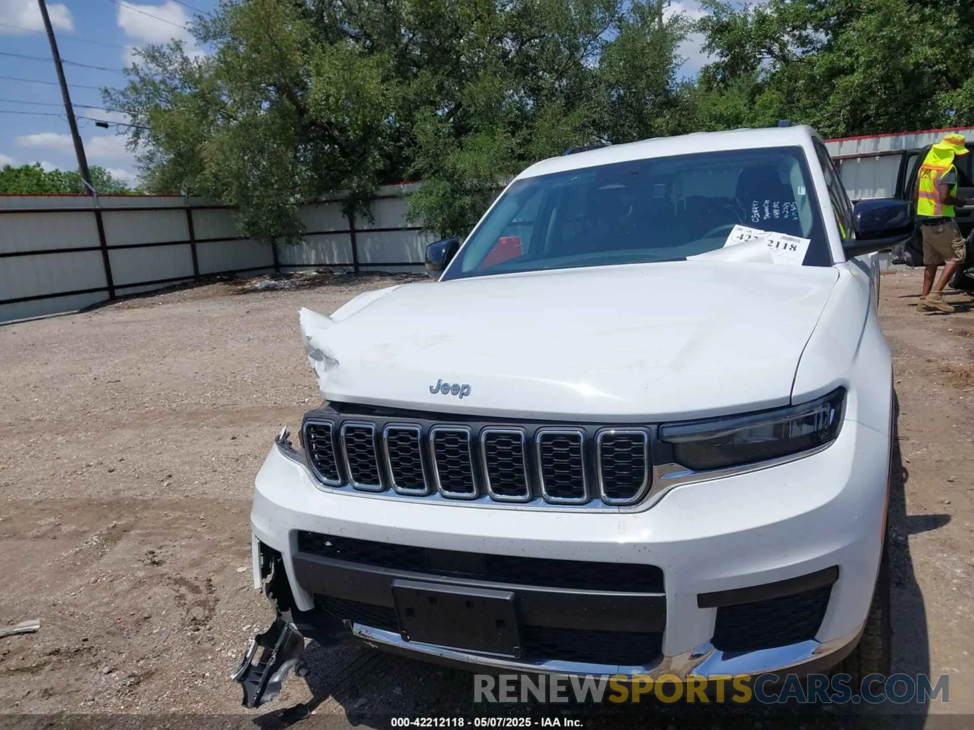 12 Photograph of a damaged car 1C4RJKAG4P8895077 JEEP GRAND CHEROKEE L 2023