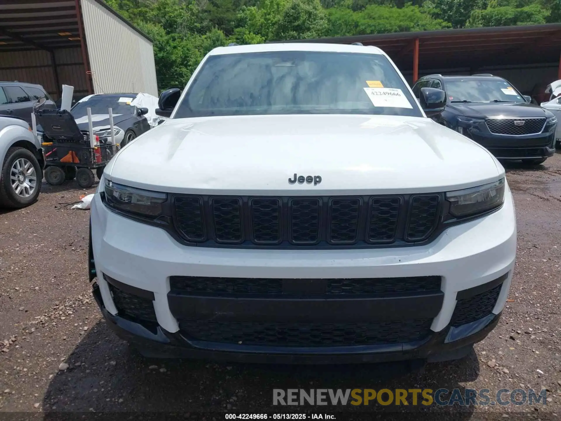 6 Photograph of a damaged car 1C4RJKAG5P8894522 JEEP GRAND CHEROKEE L 2023